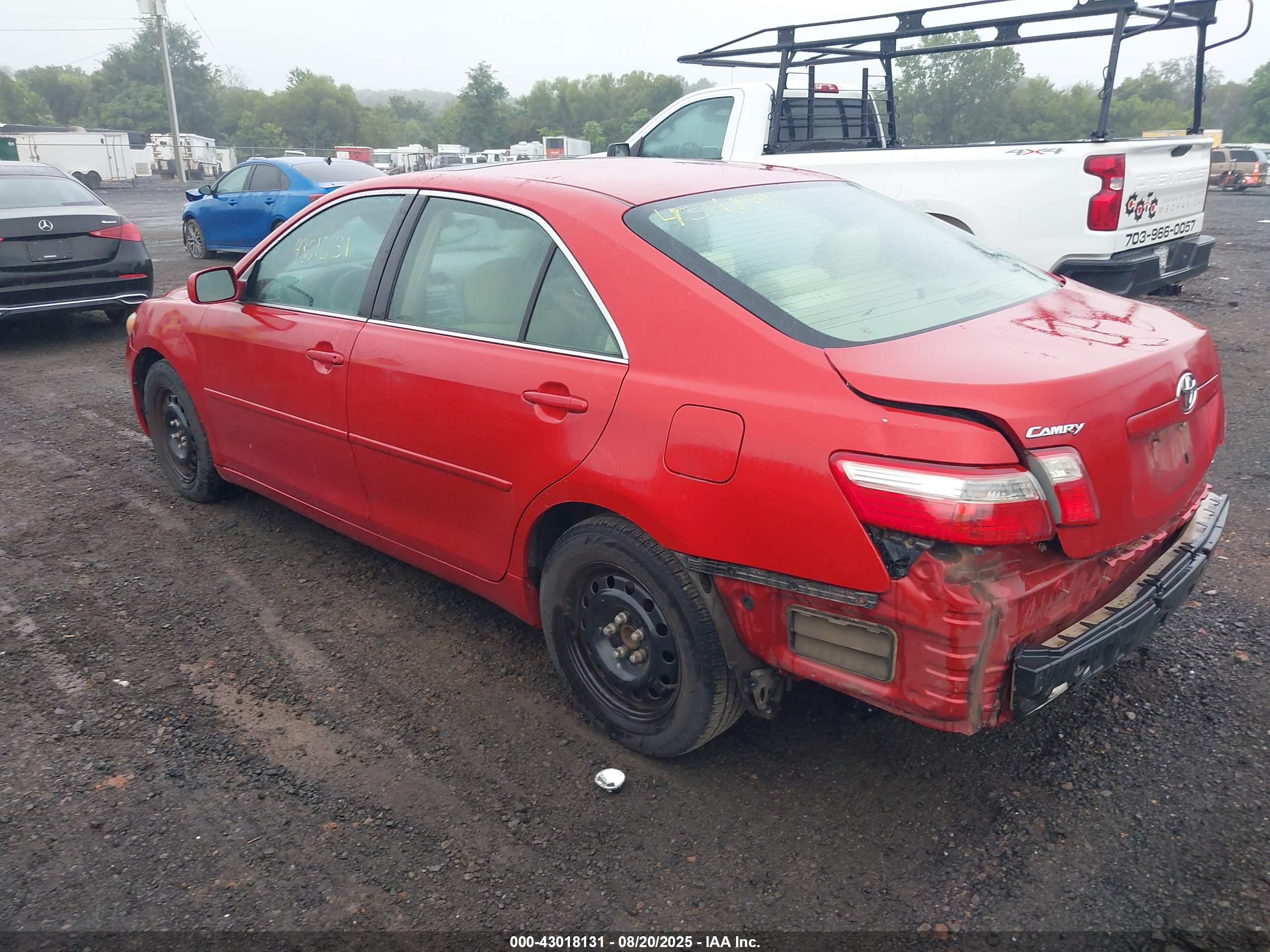 TOYOTA CAMRY image 3
