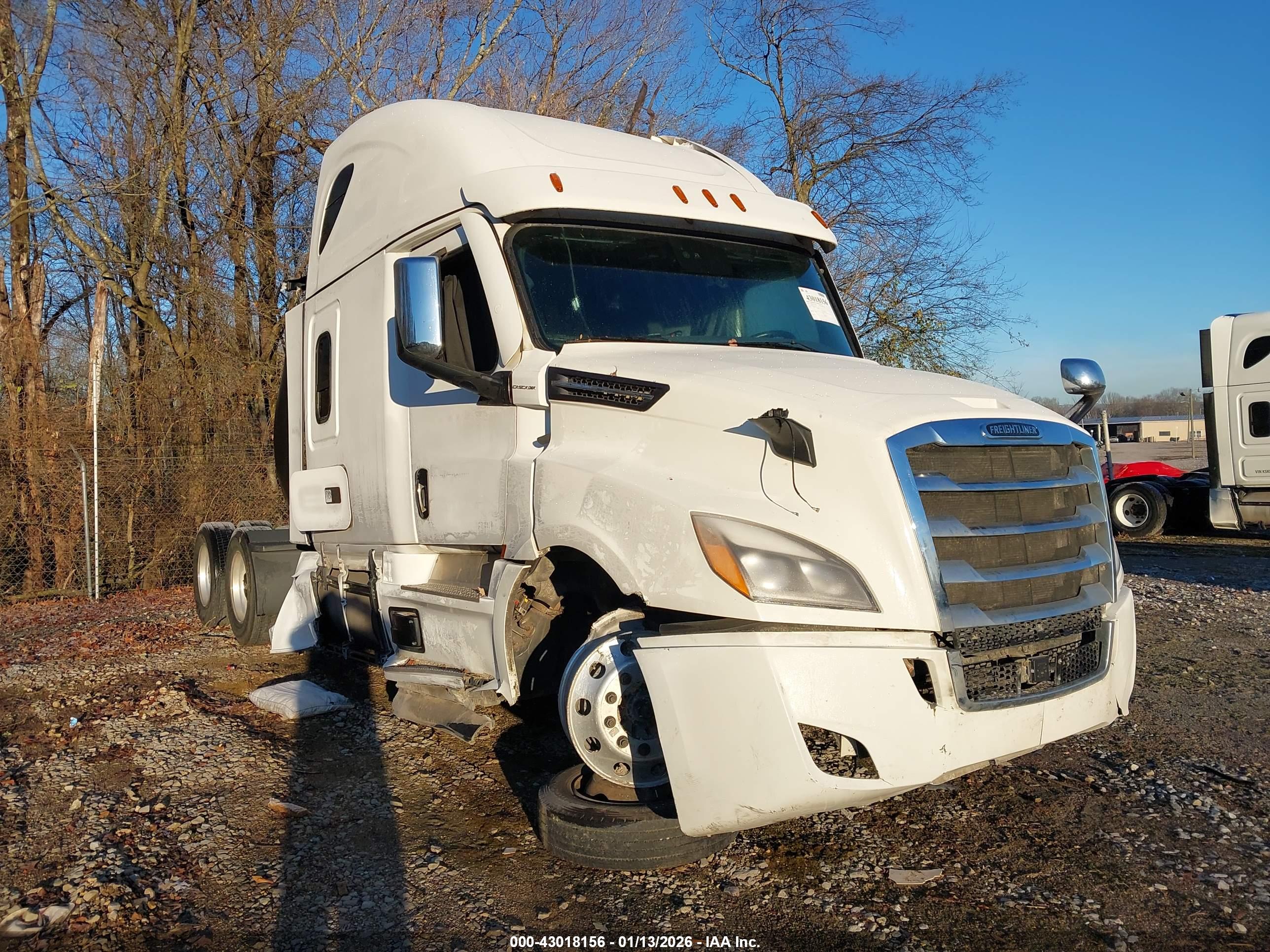 FREIGHTLINER NEW image 2