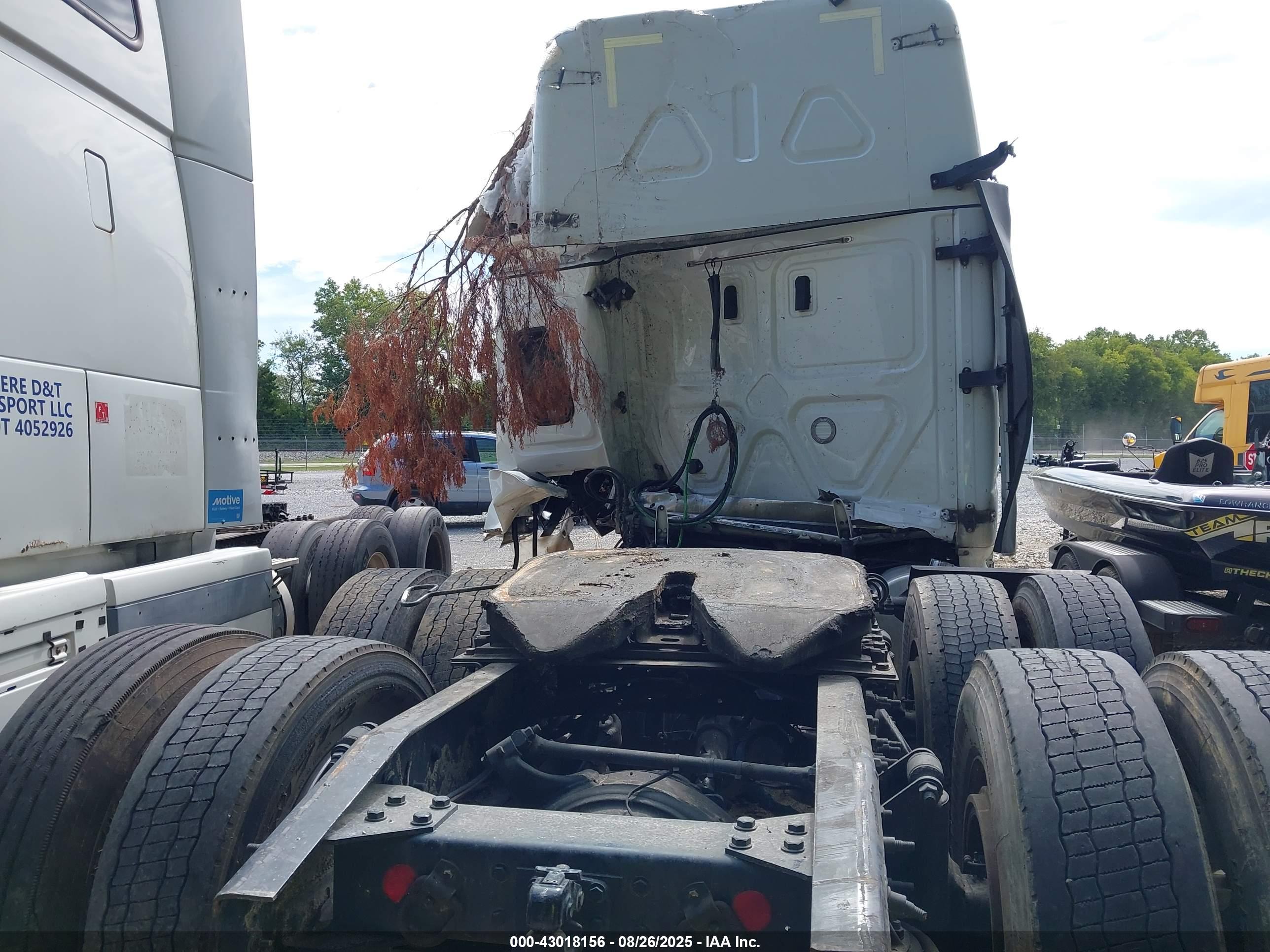 FREIGHTLINER NEW image 8