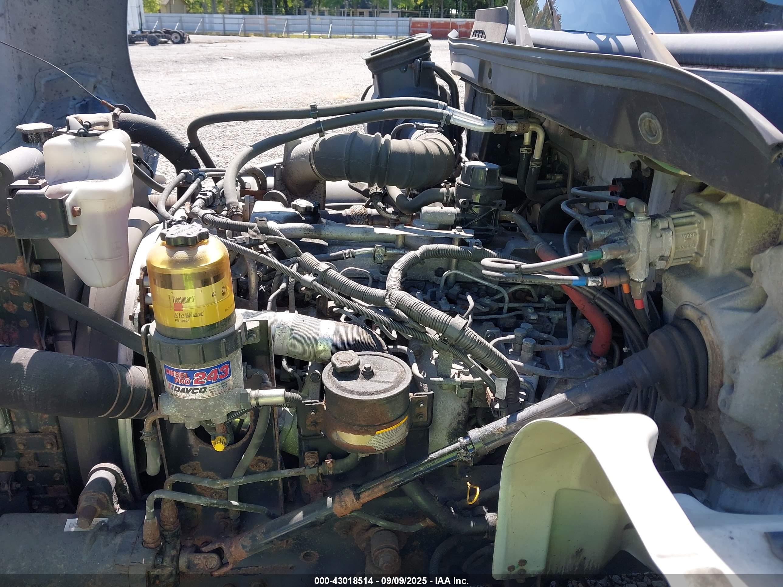 HINO 338 image 10