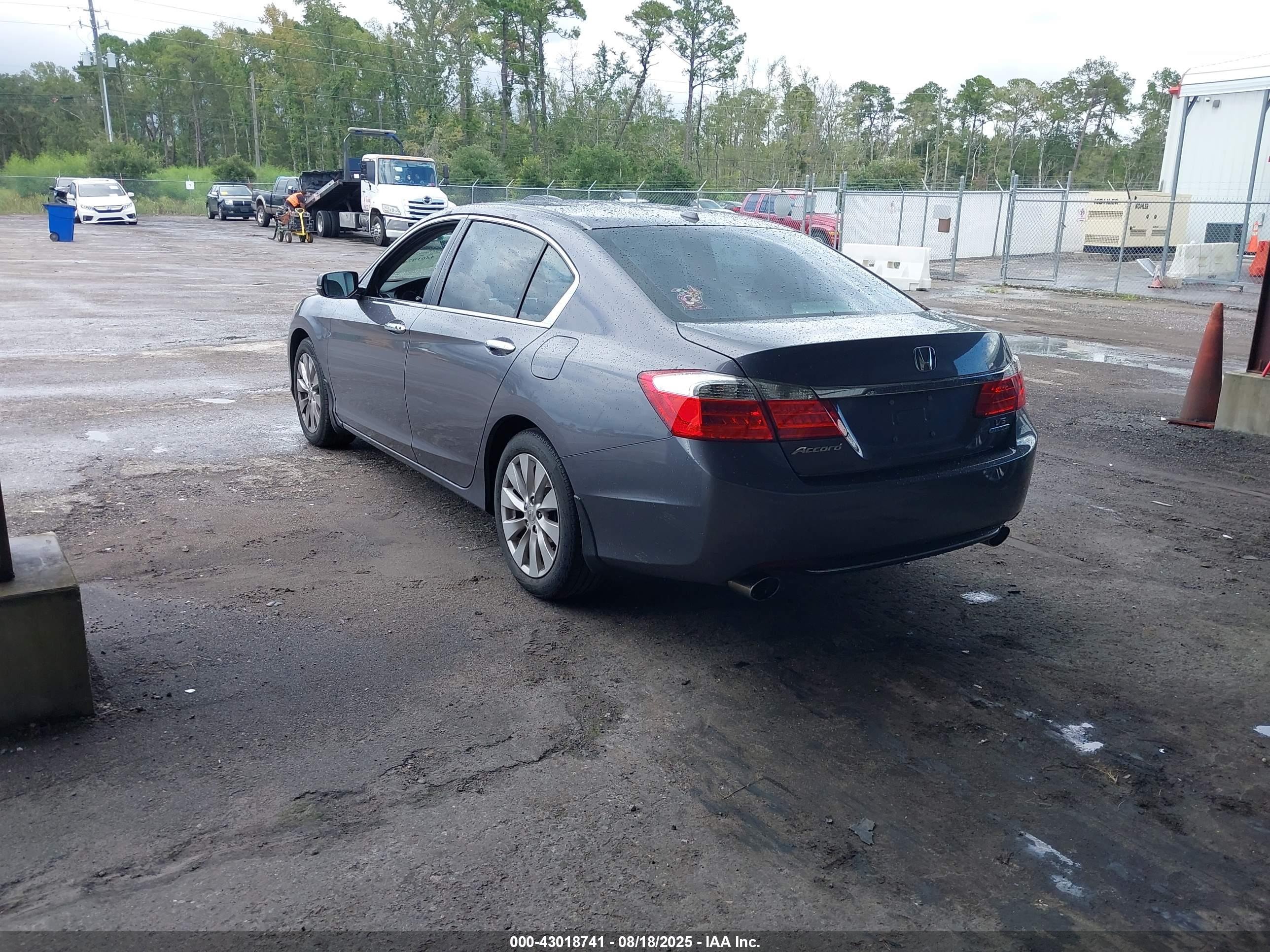 HONDA ACCORD image 3
