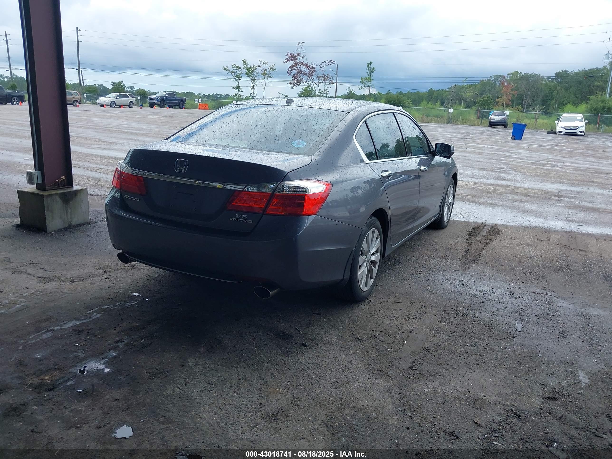 HONDA ACCORD image 4