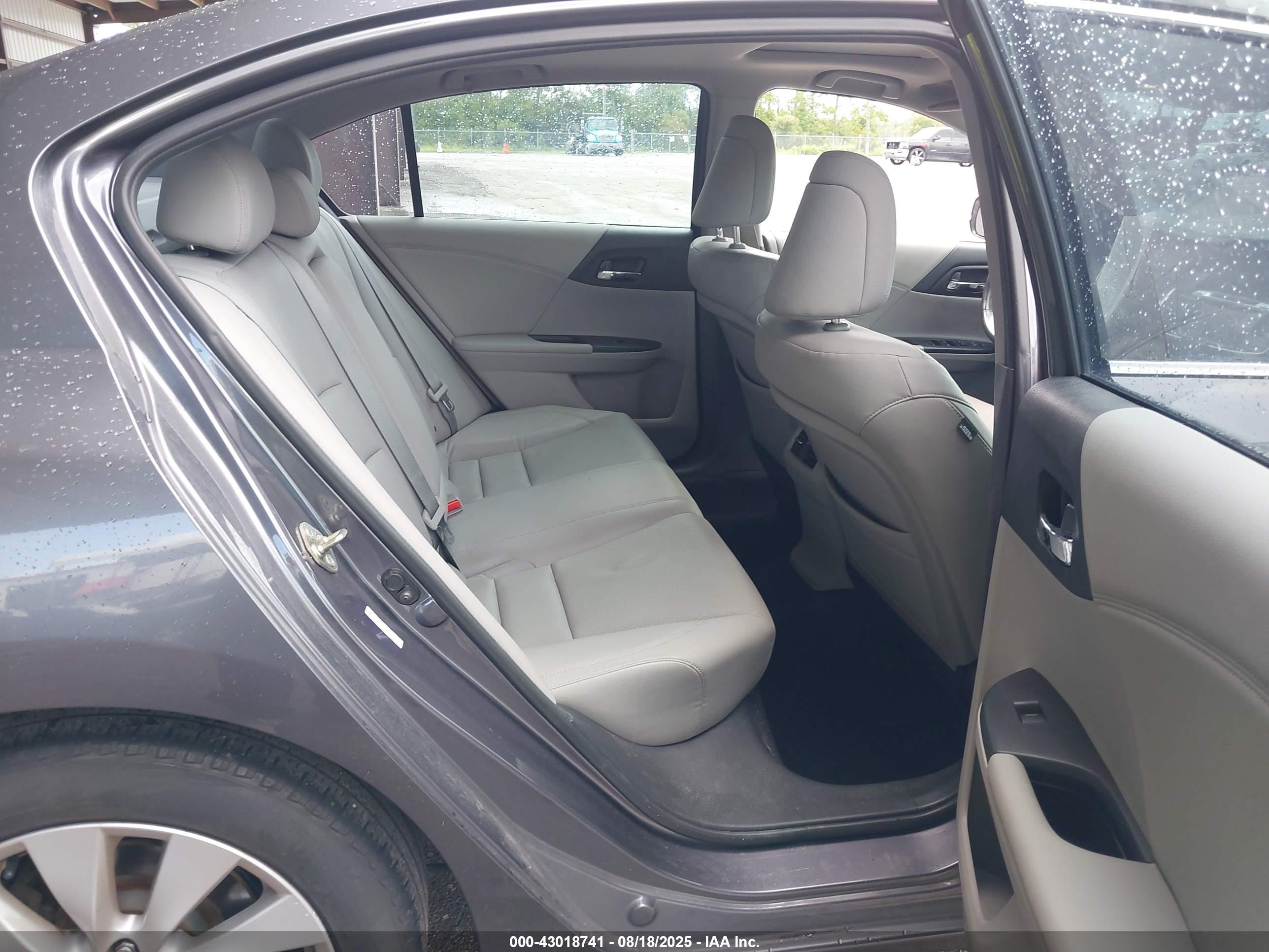 HONDA ACCORD image 8
