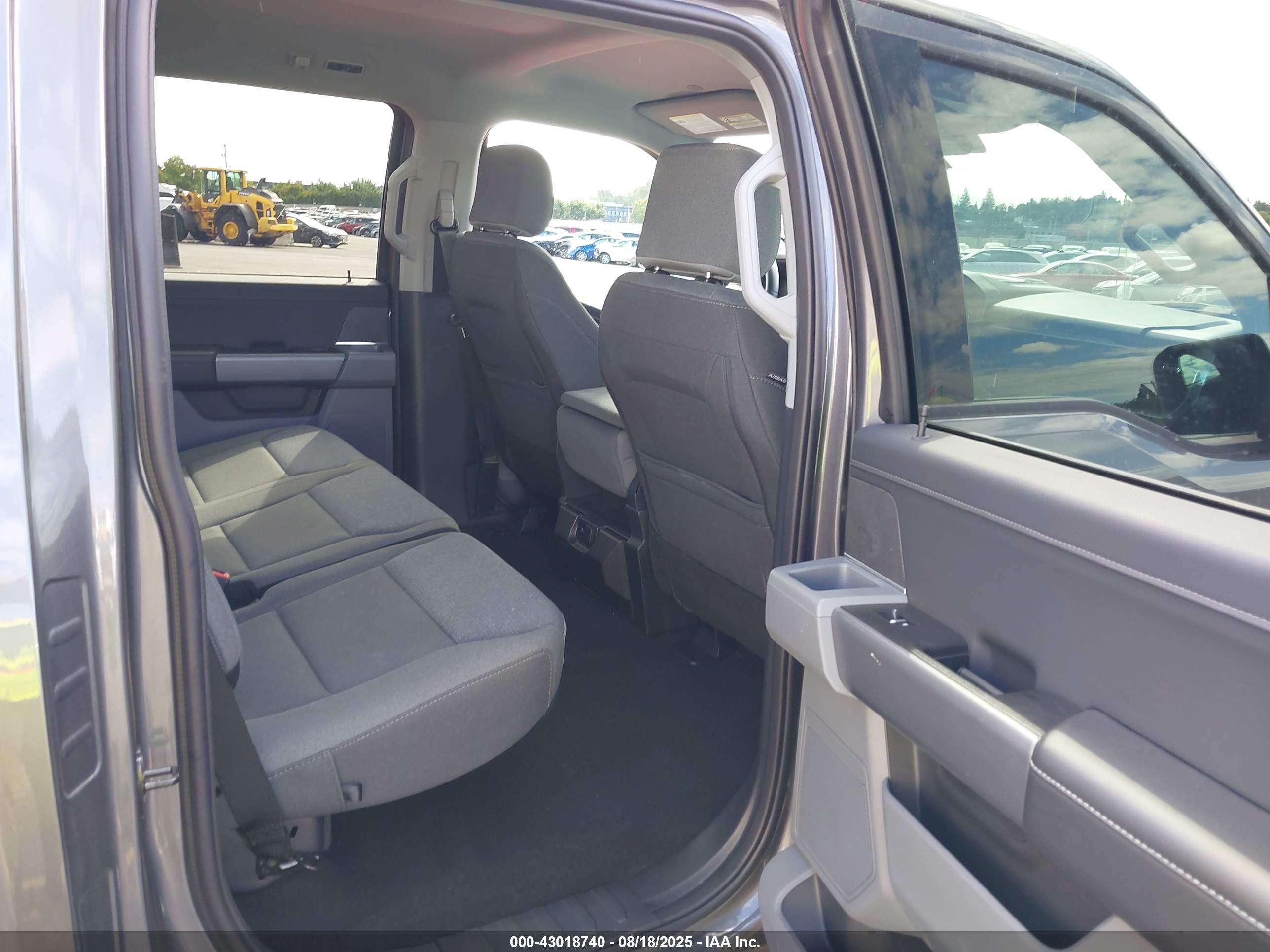 FORD F-150 image 8