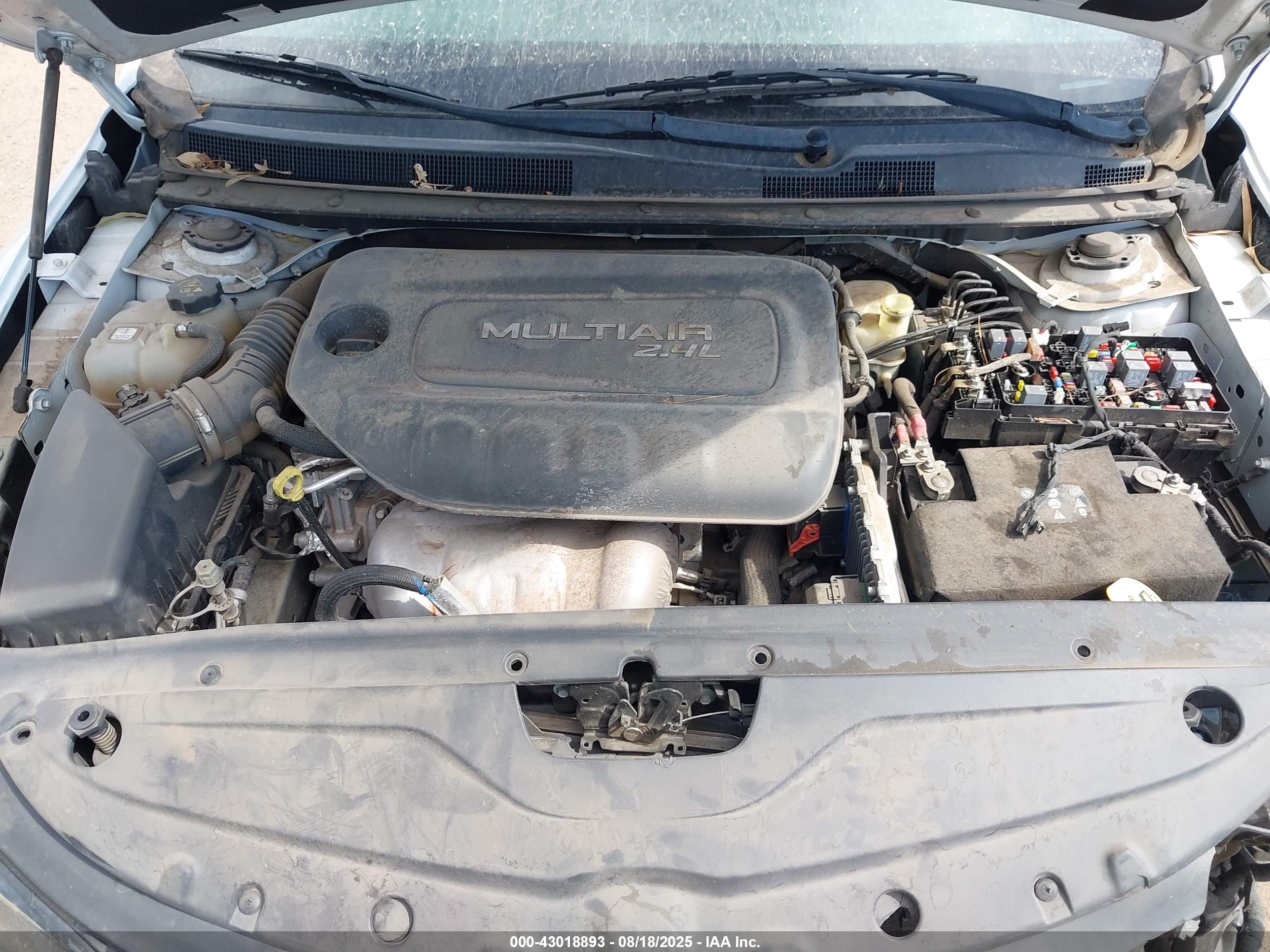 CHRYSLER 200 image 10