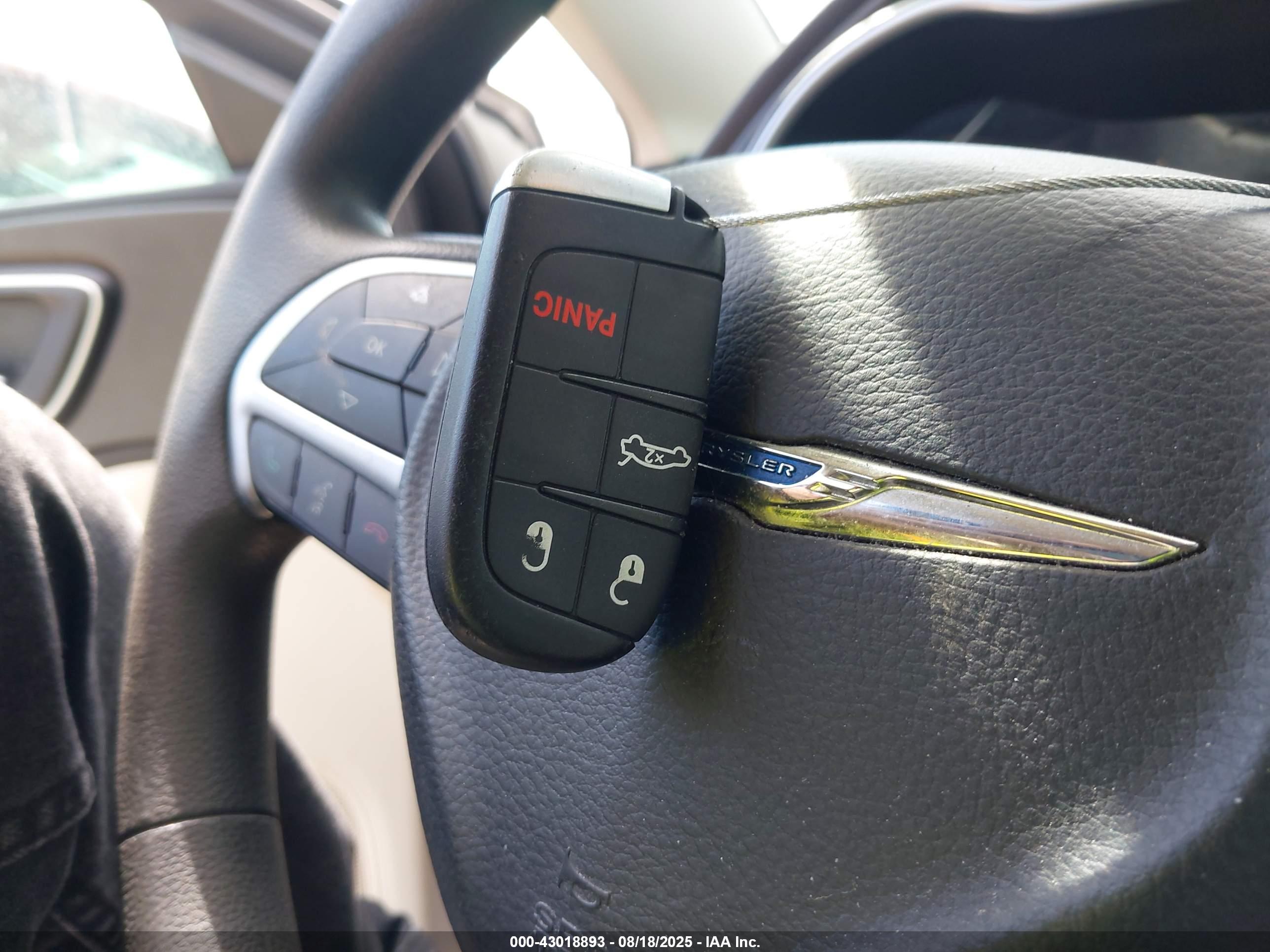 CHRYSLER 200 image 11