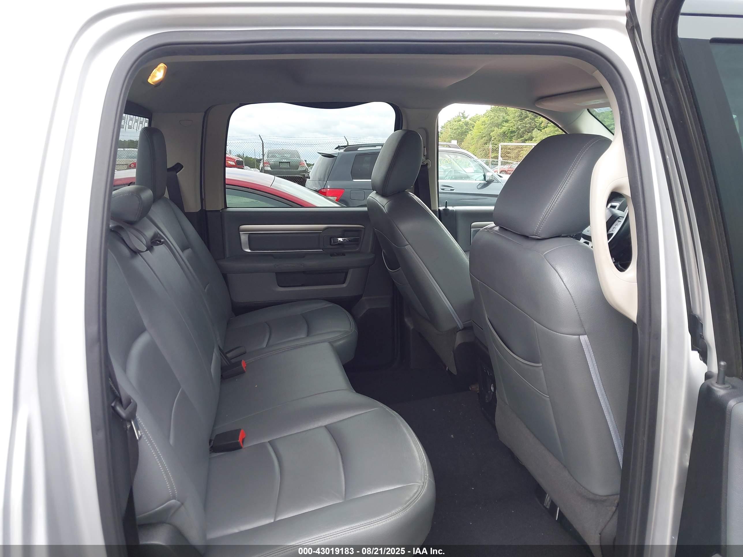 RAM 1500 image 8