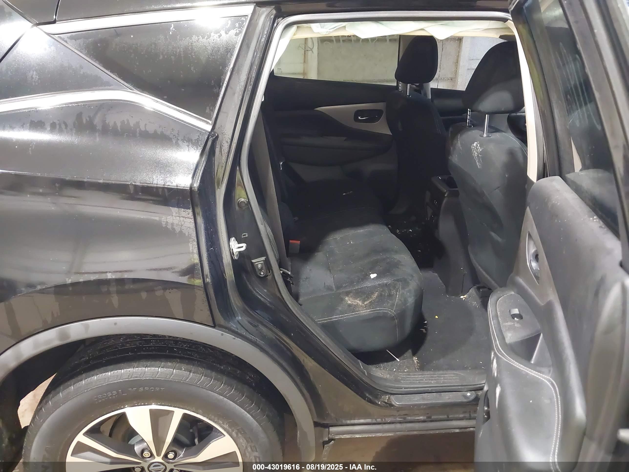 NISSAN MURANO image 8