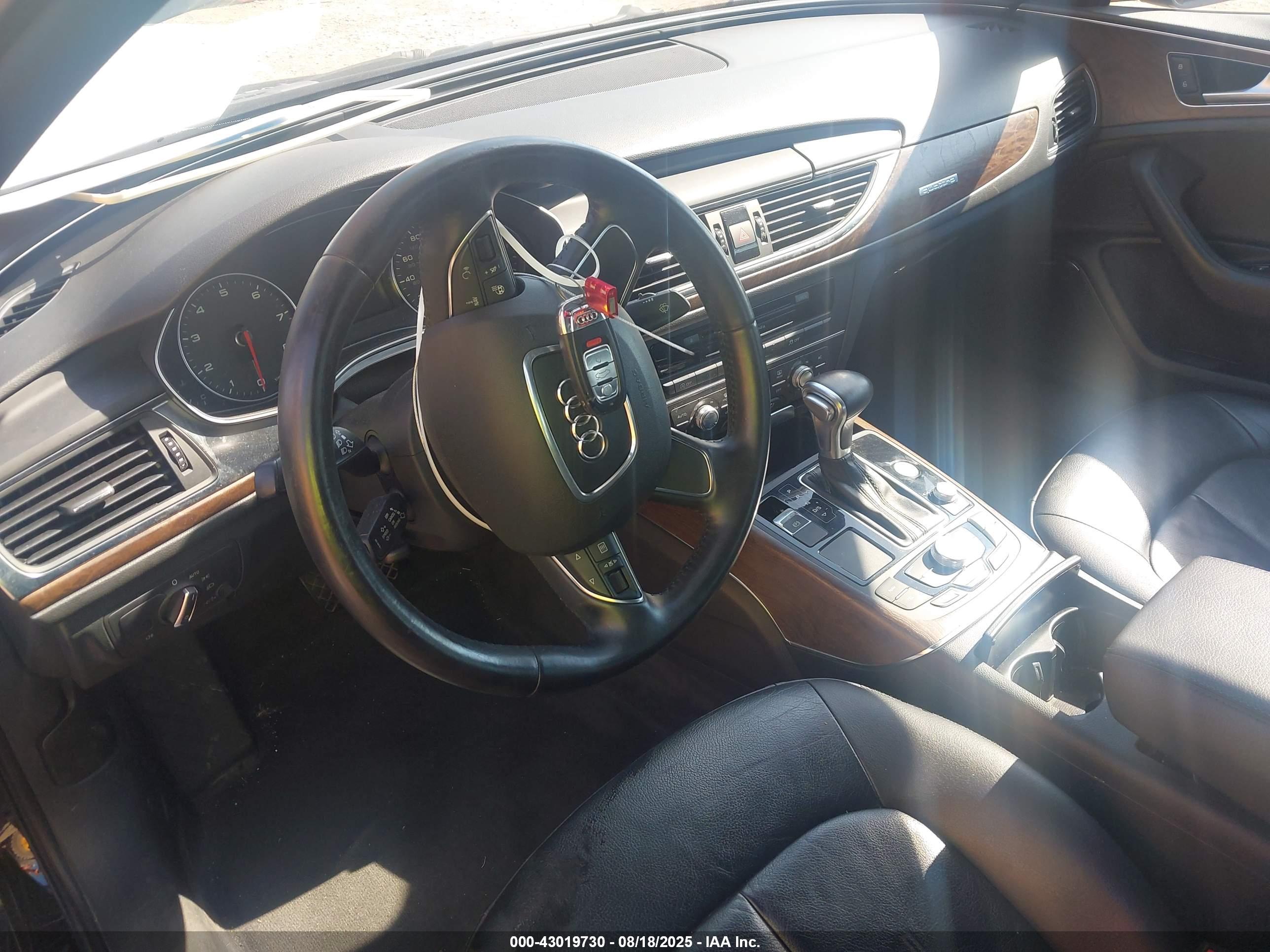 AUDI A6 image 11