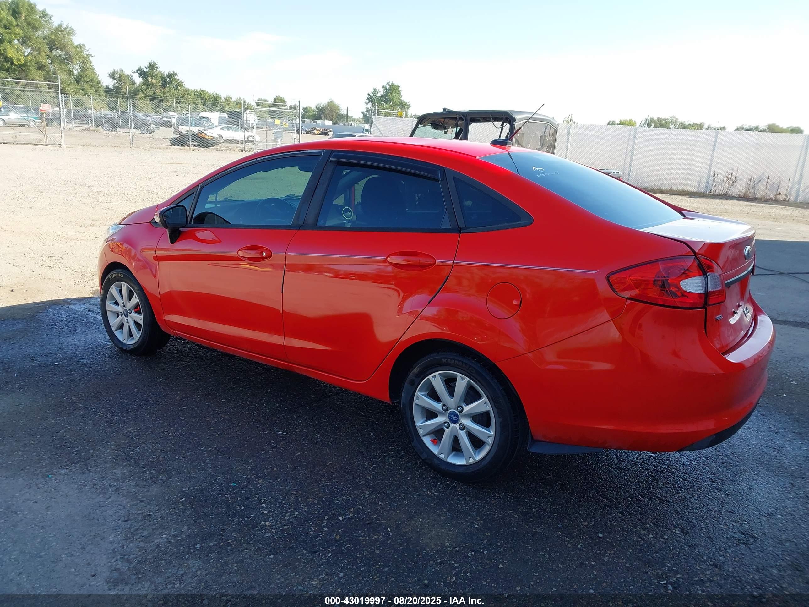 FORD FIESTA image 3