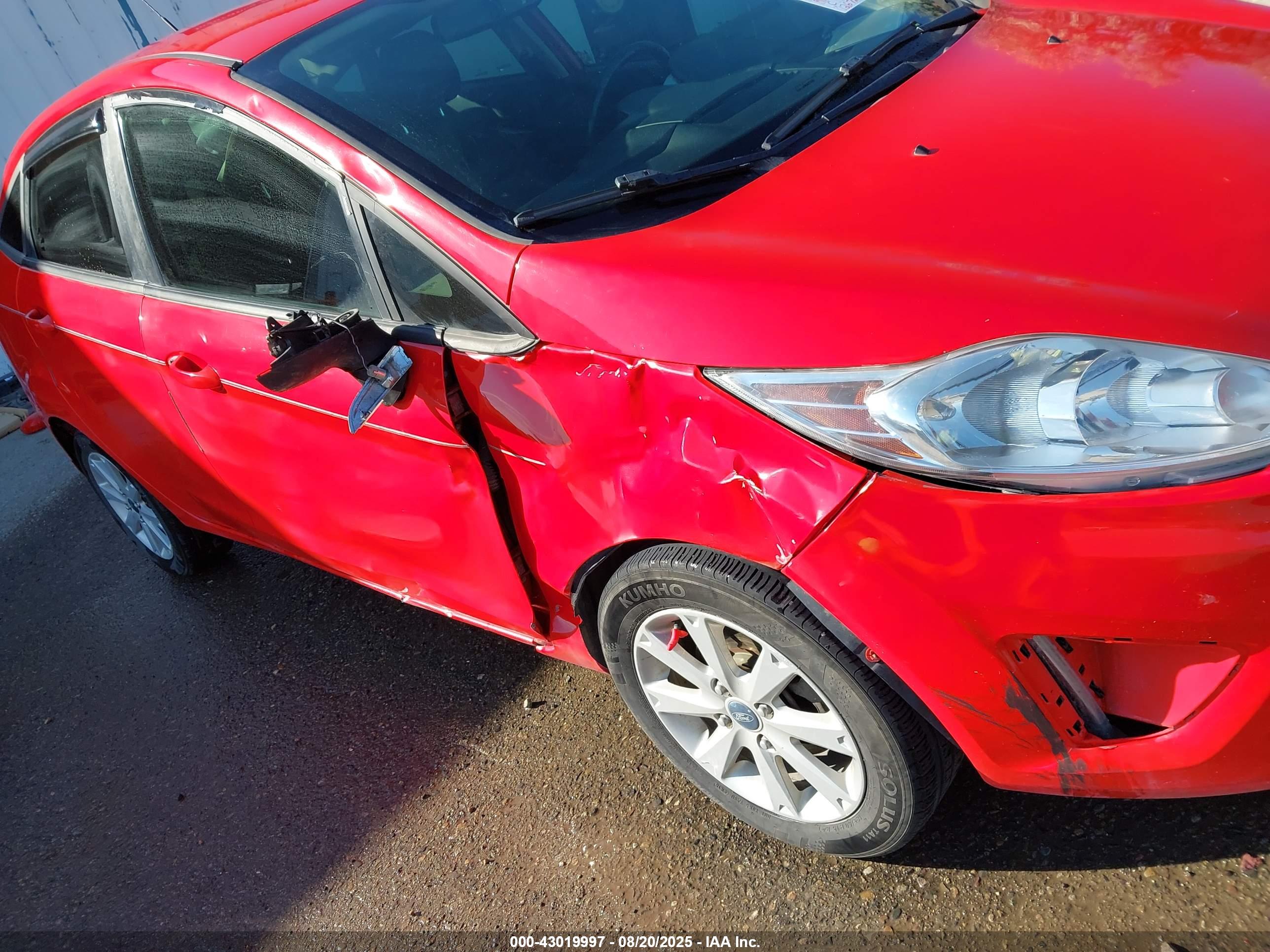FORD FIESTA image 6