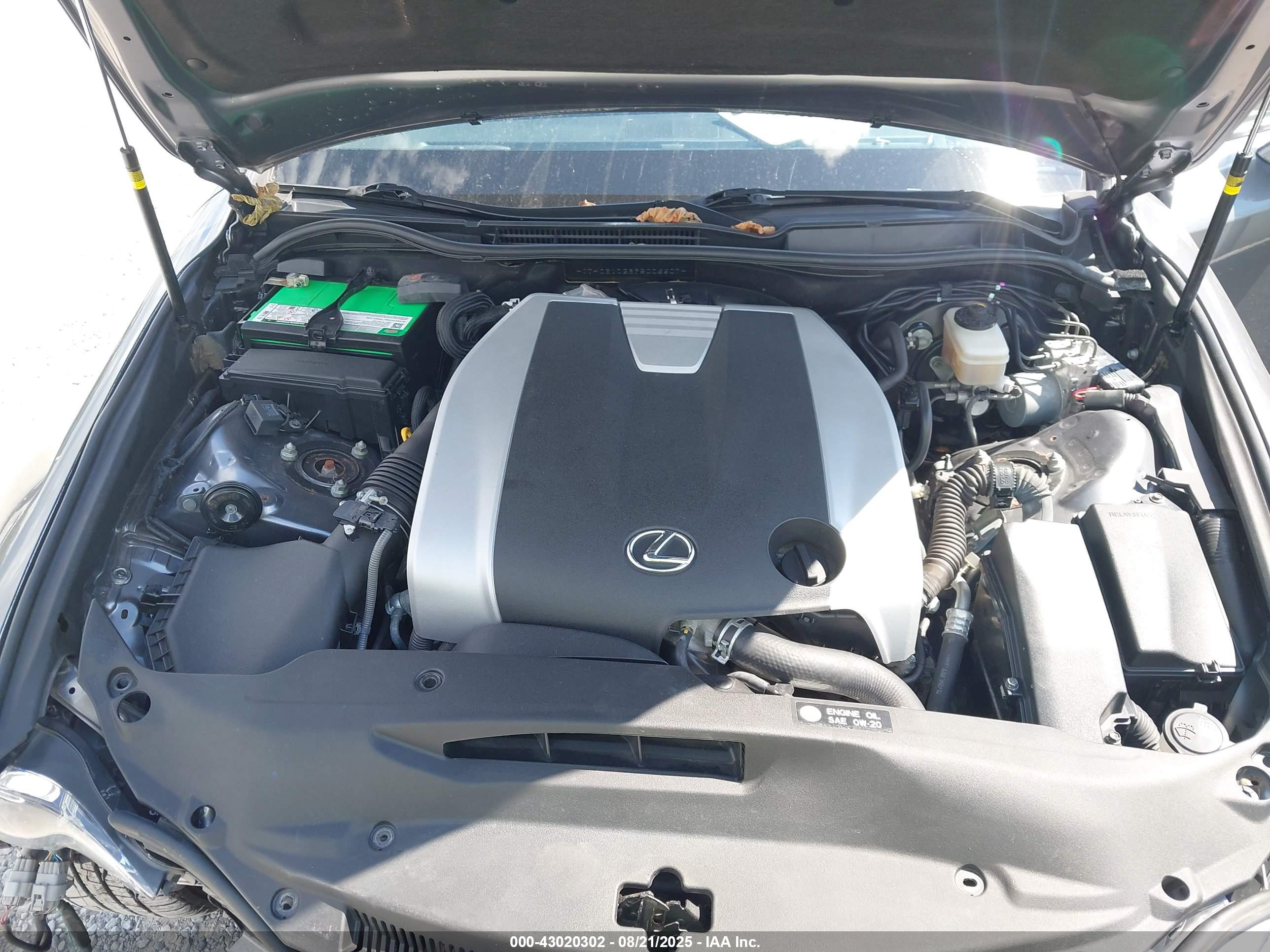 LEXUS IS image 10