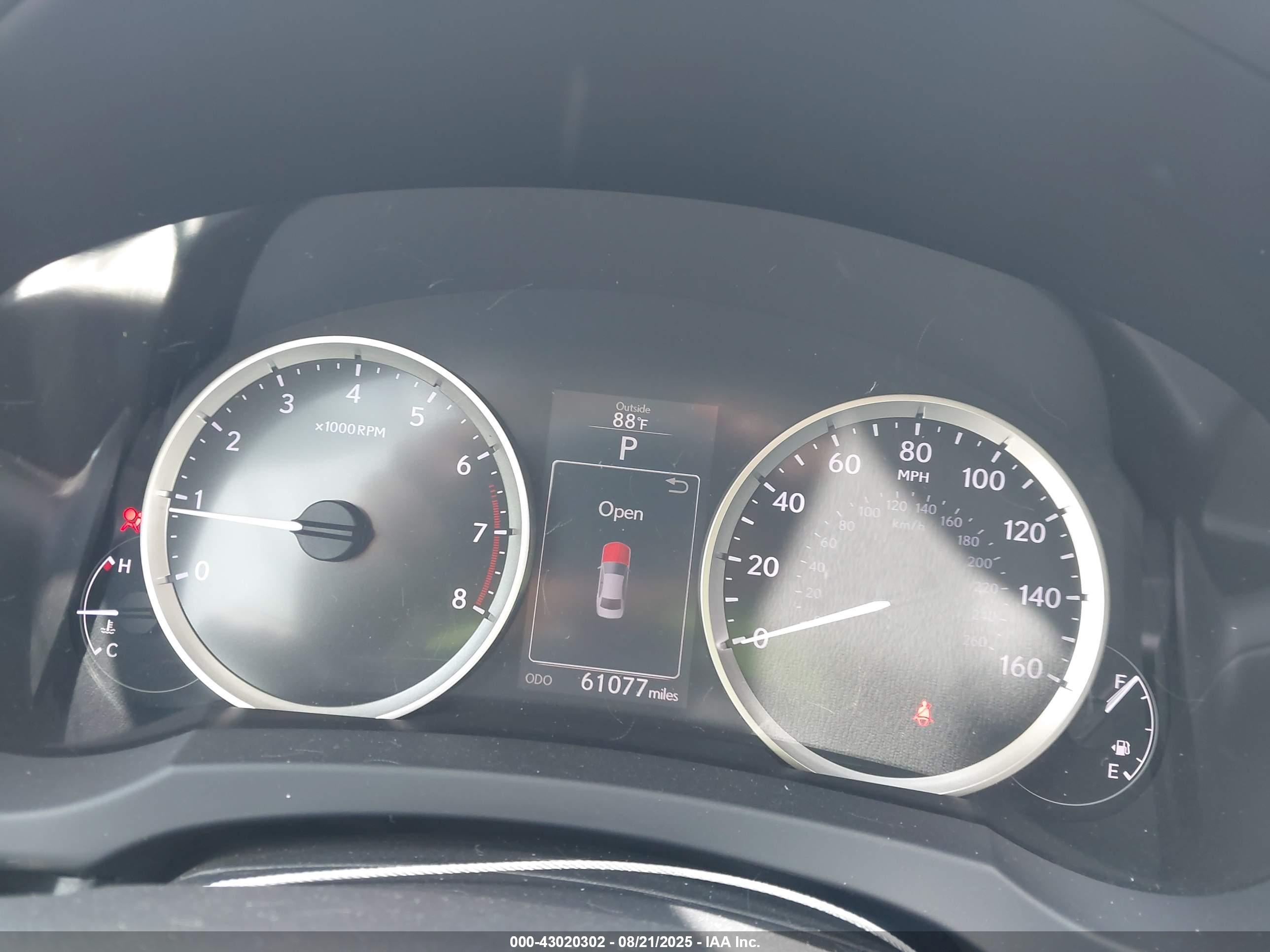 LEXUS IS image 7