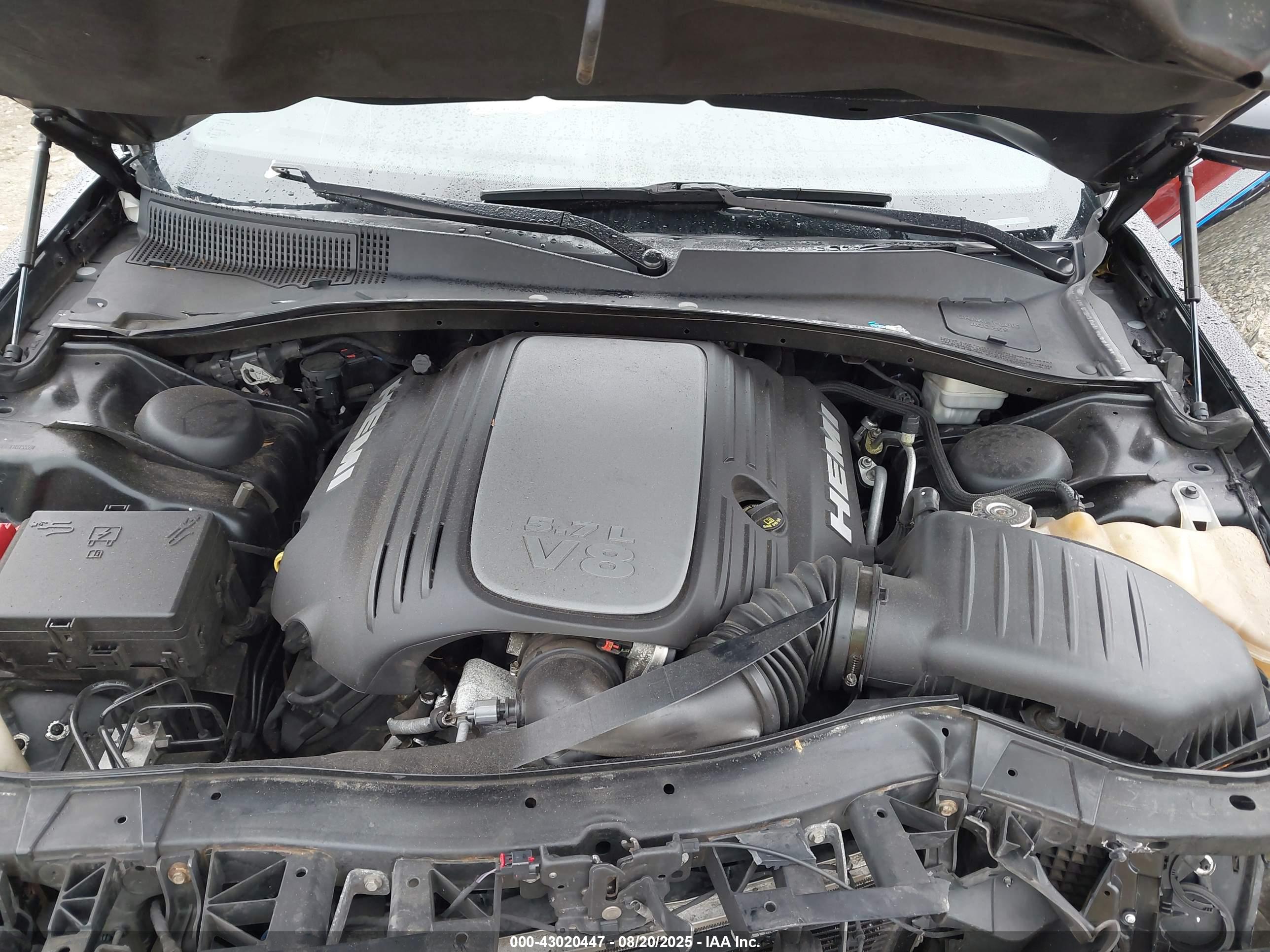 CHRYSLER 300 image 10