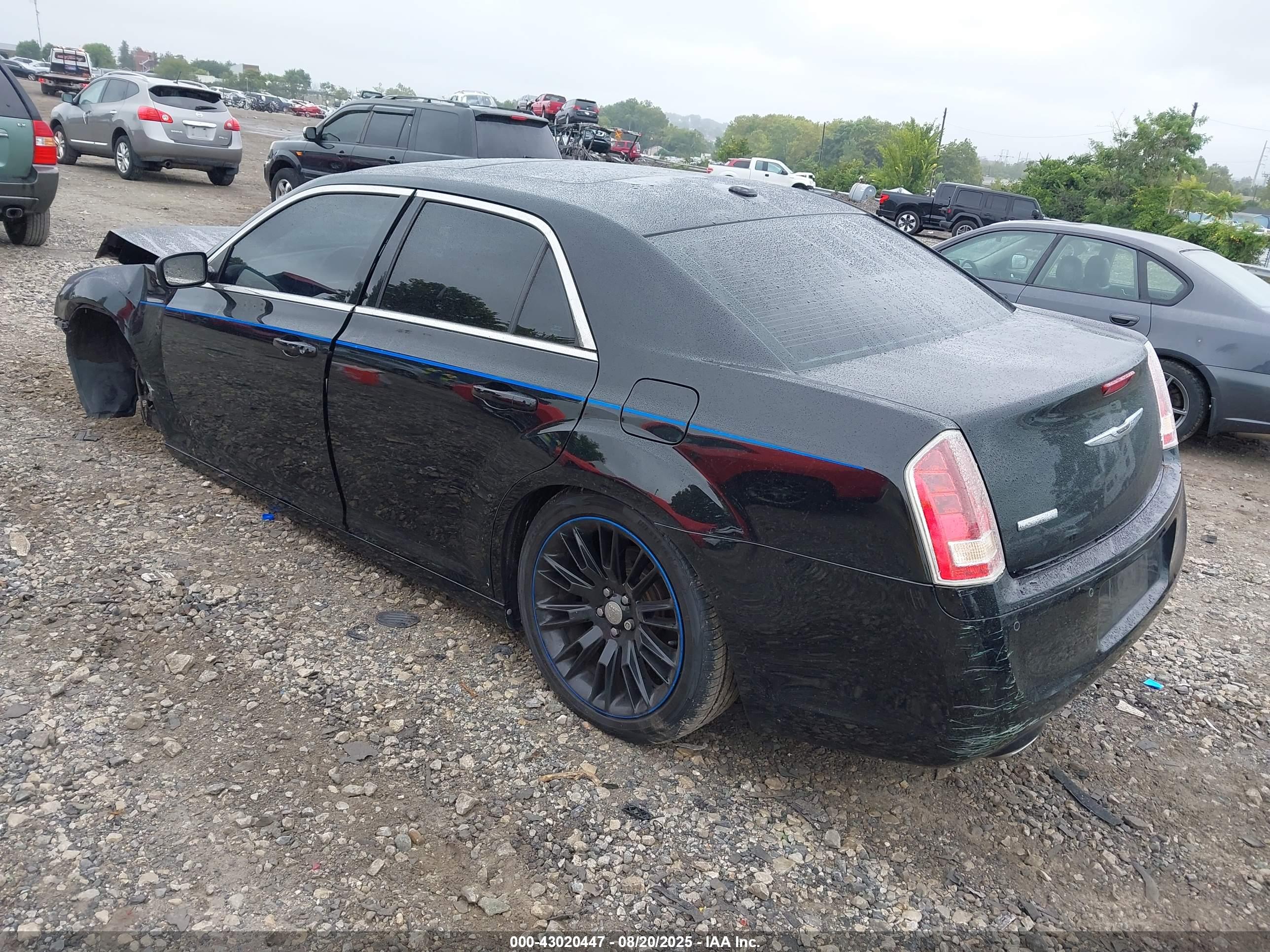 CHRYSLER 300 image 3