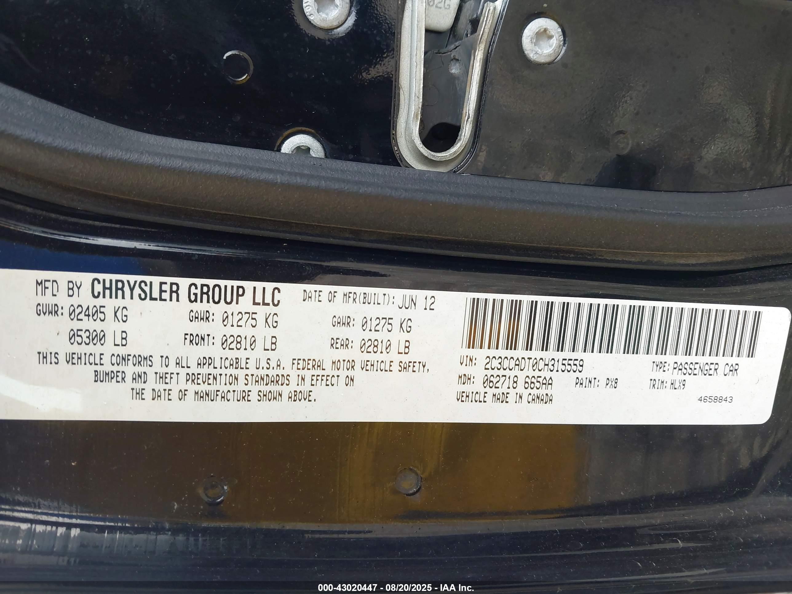 CHRYSLER 300 image 9