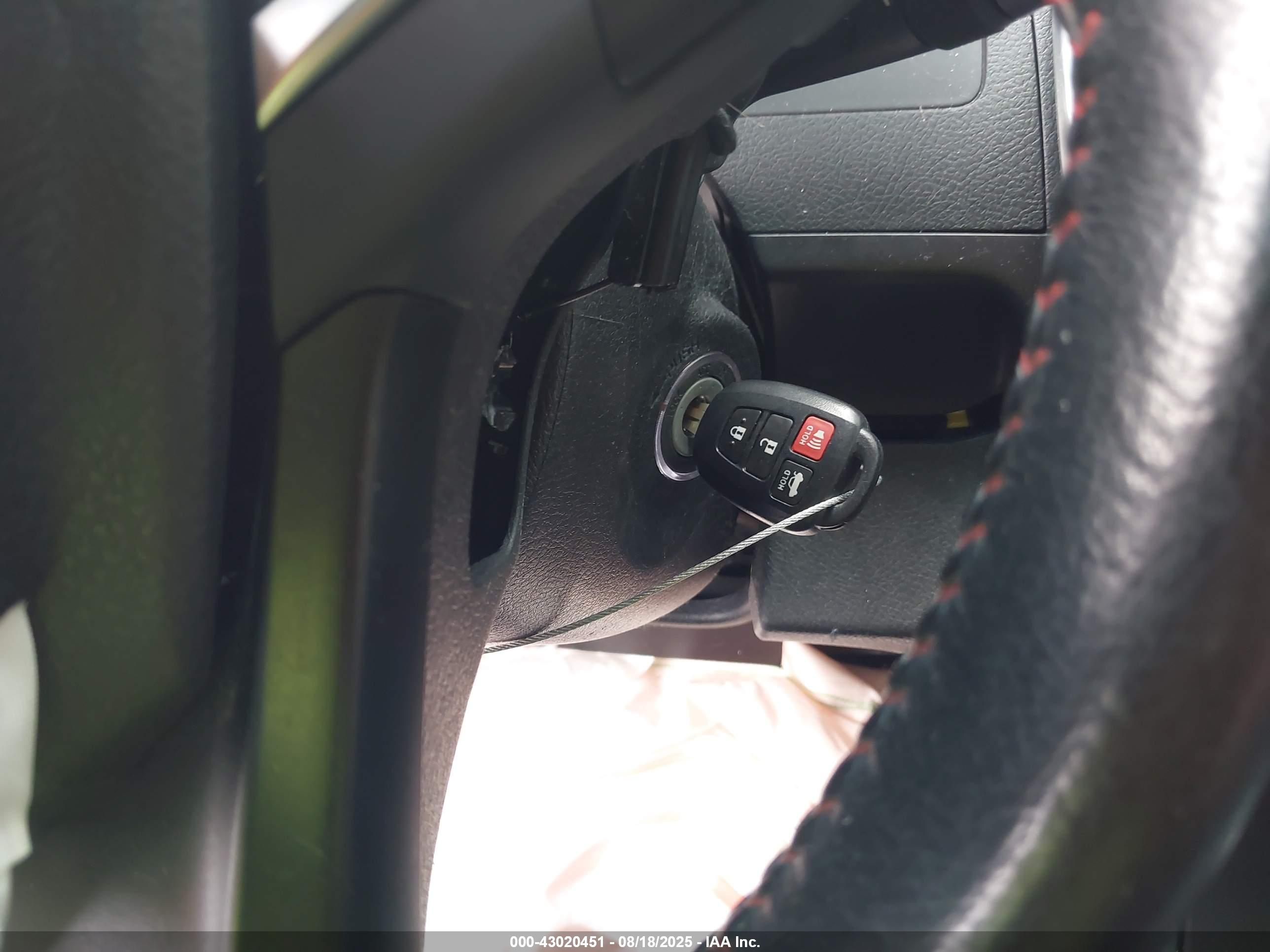 TOYOTA CAMRY image 11