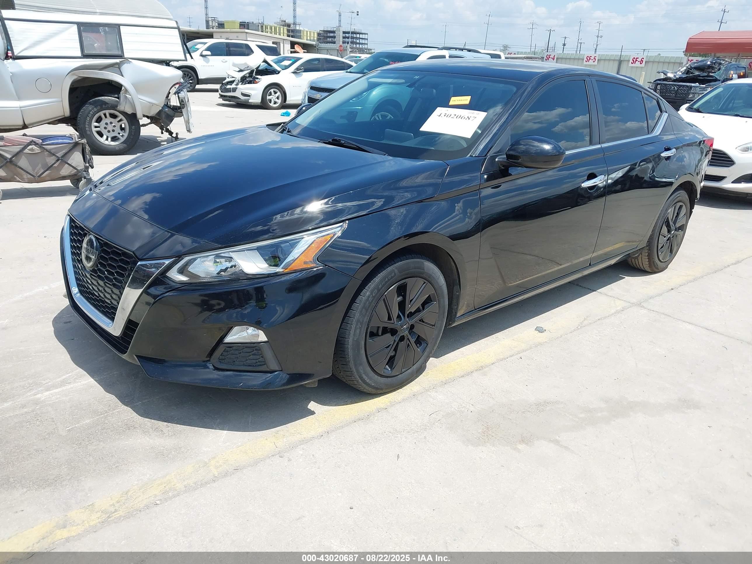NISSAN ALTIMA image 2