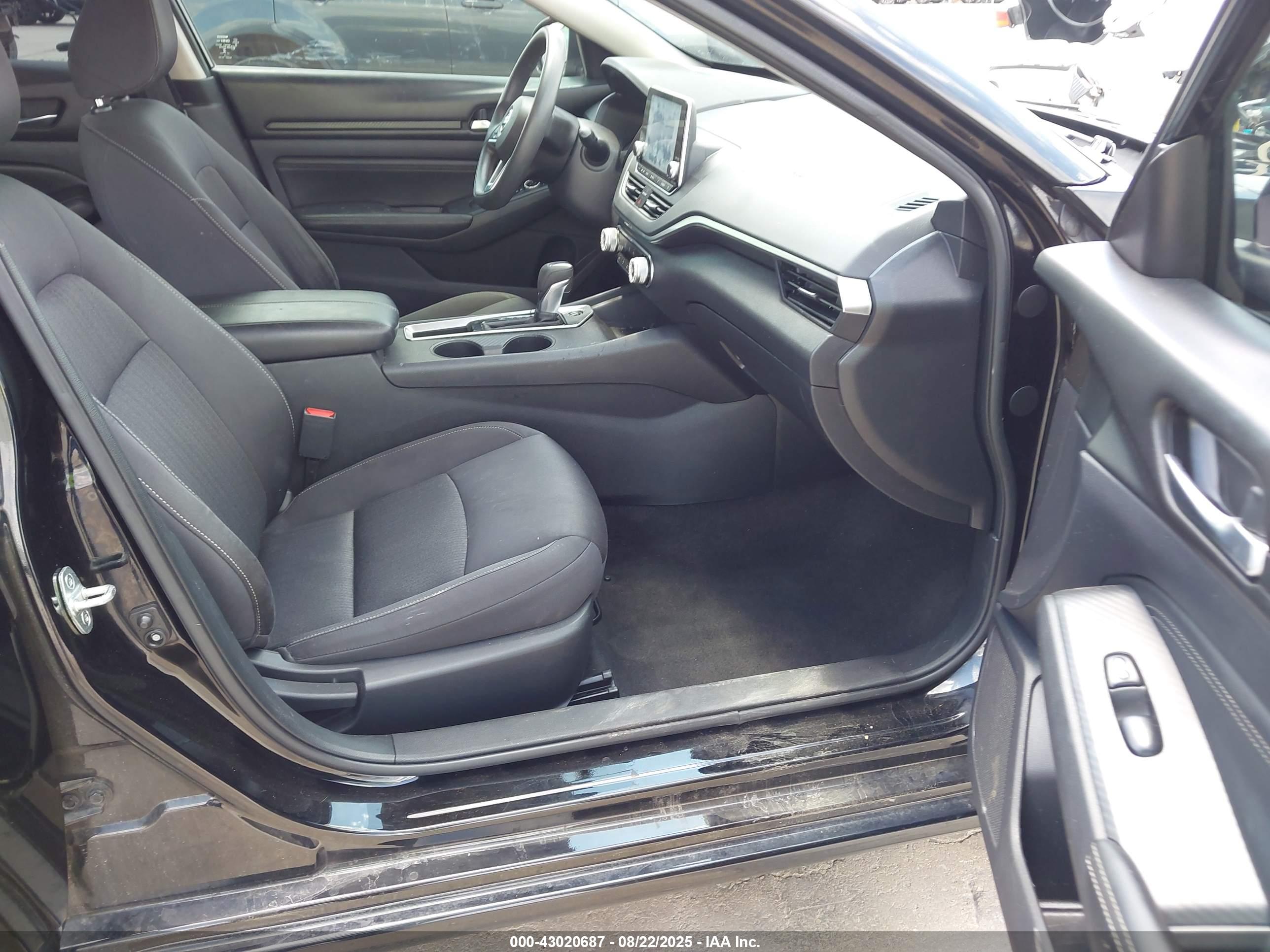 NISSAN ALTIMA image 5
