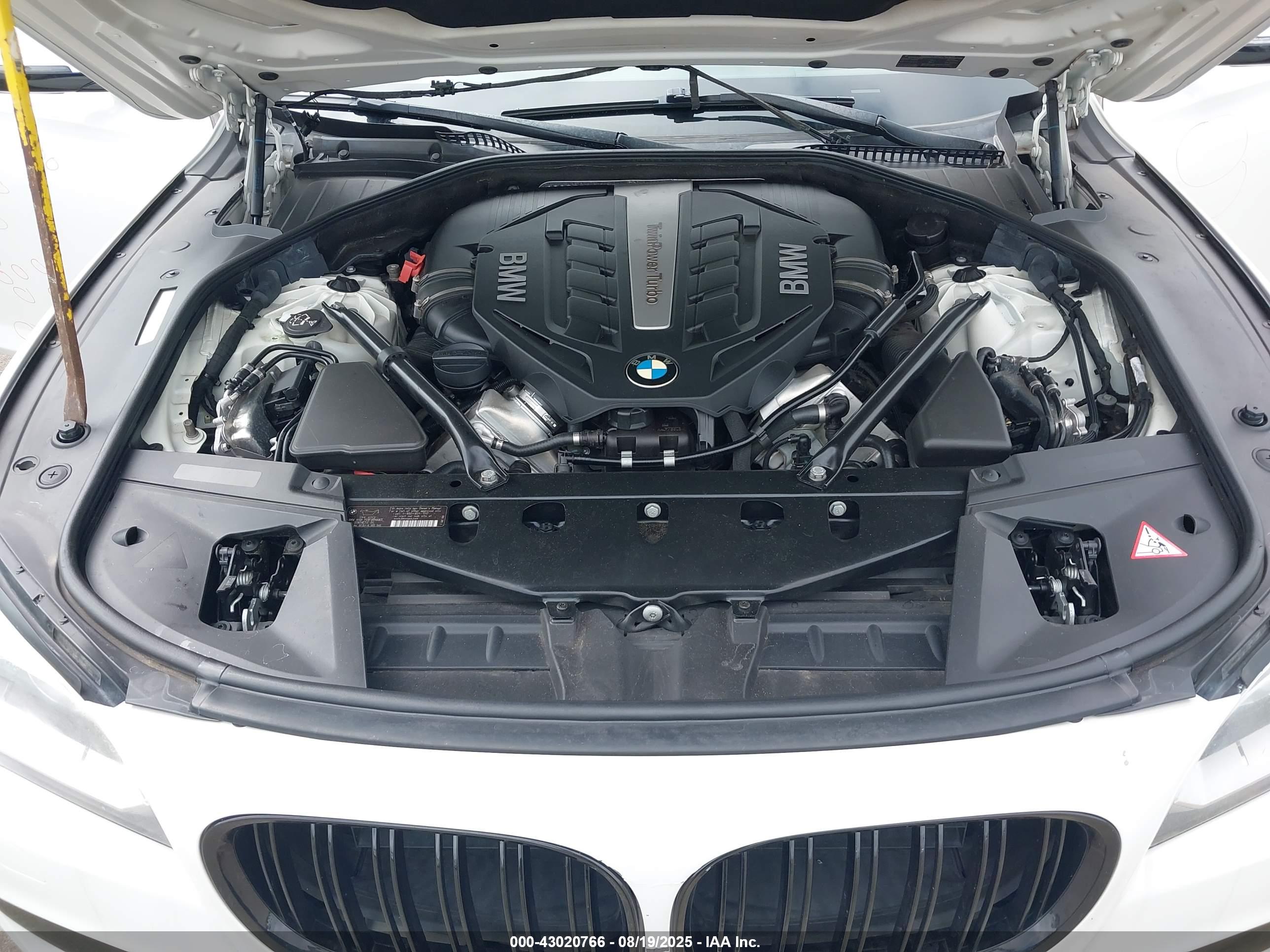 BMW 750LI image 10