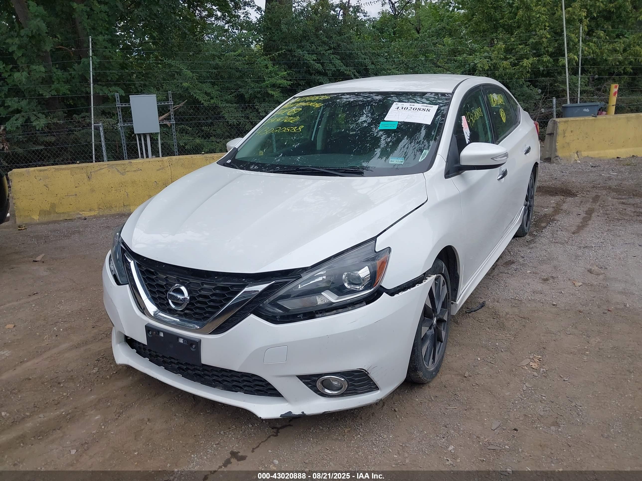 NISSAN SENTRA image 2