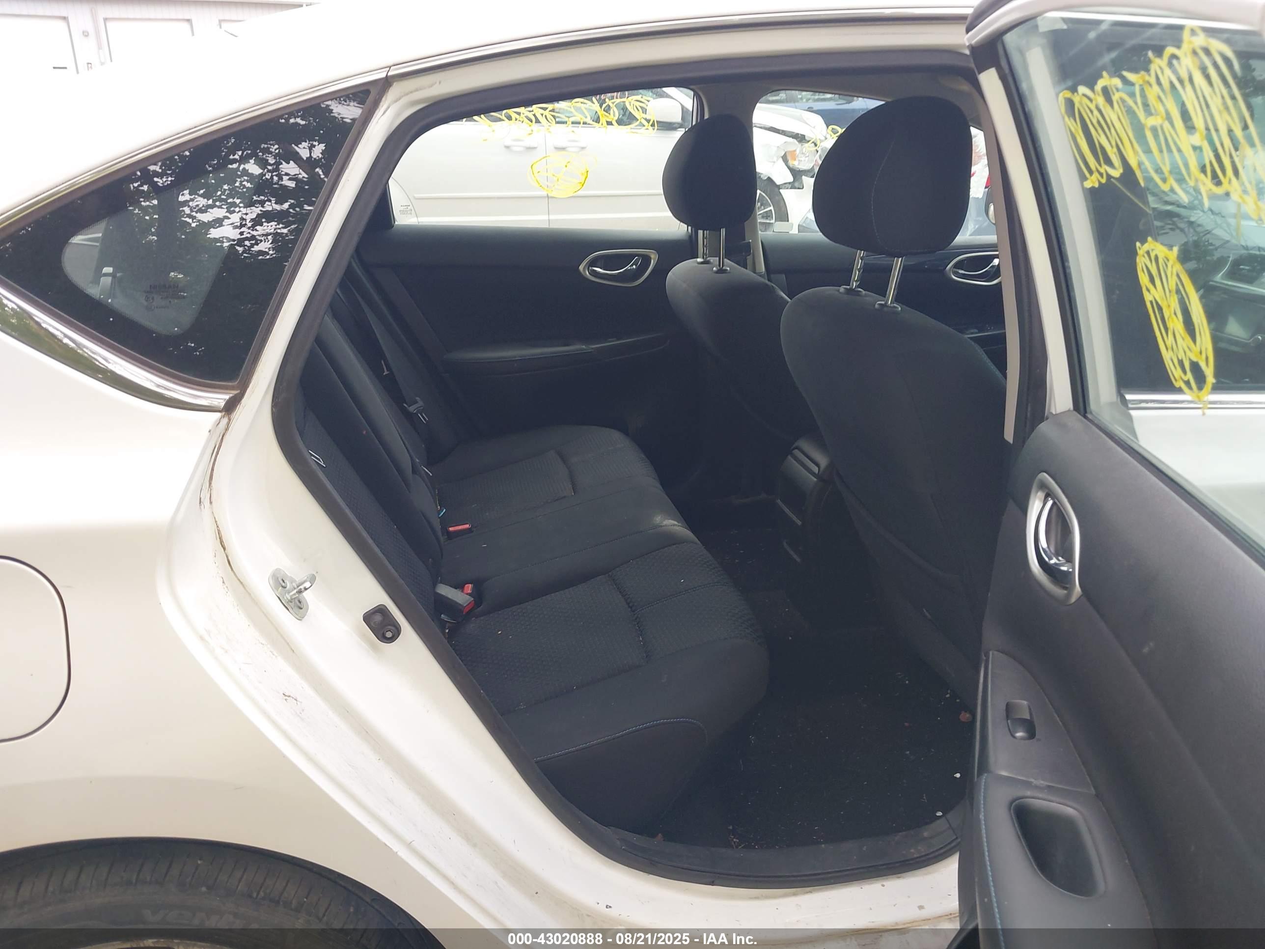 NISSAN SENTRA image 8