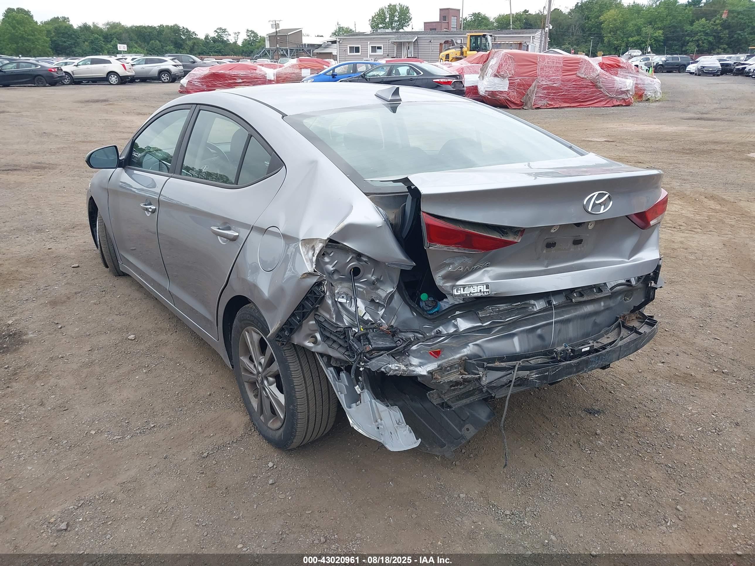 HYUNDAI ELANTRA image 6