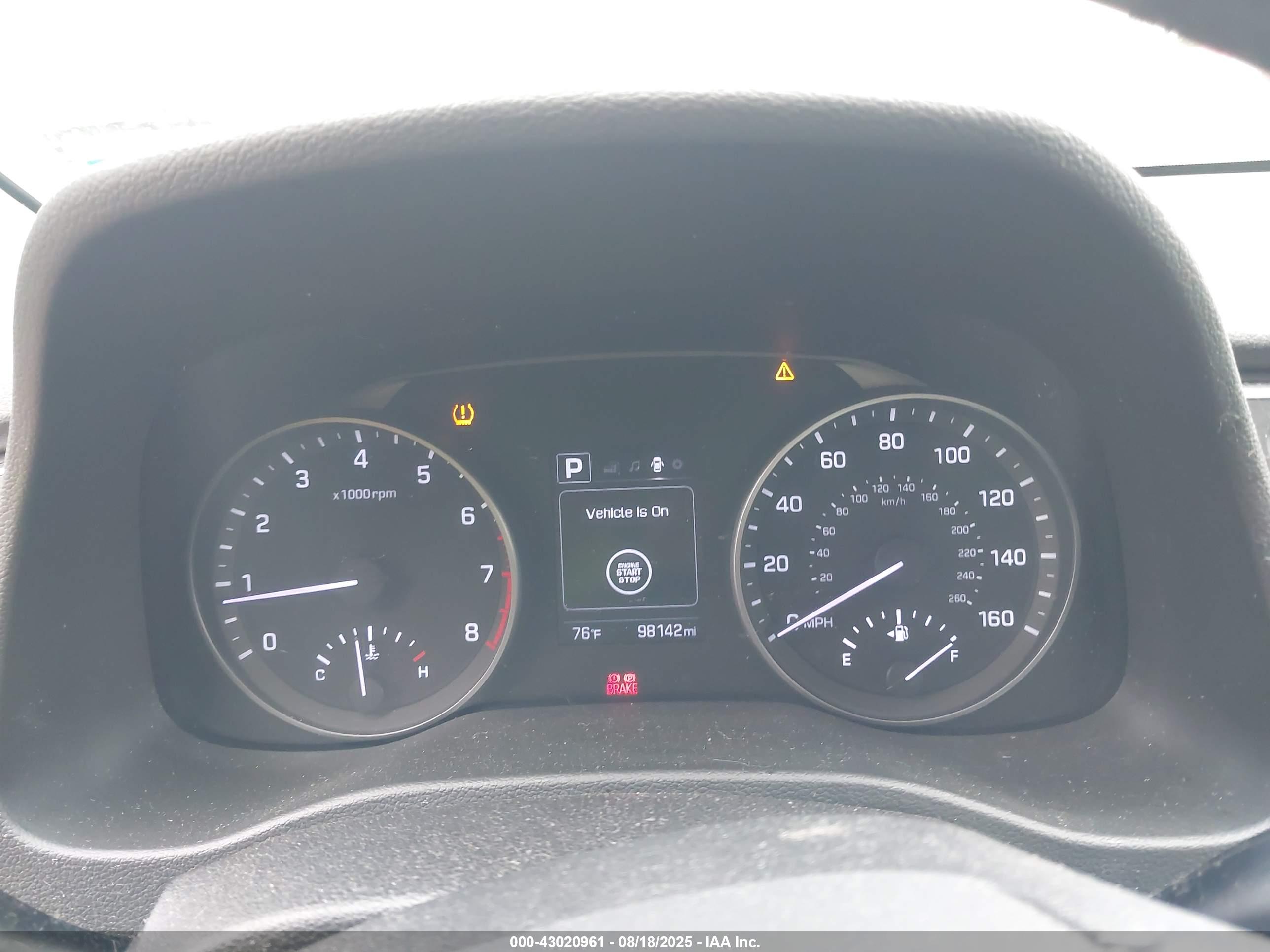 HYUNDAI ELANTRA image 7