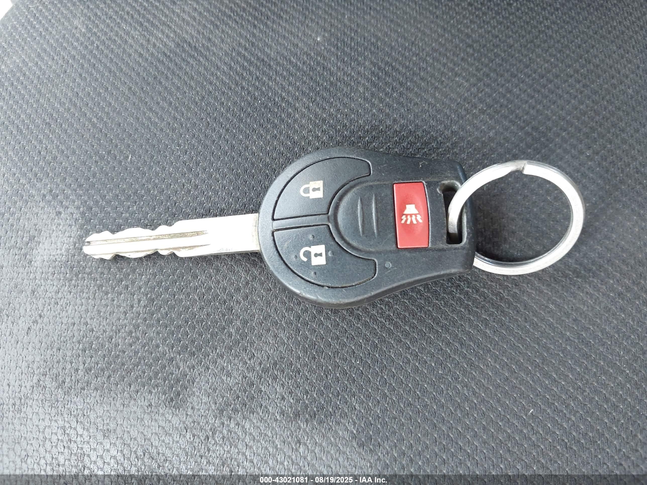NISSAN ROGUE image 11