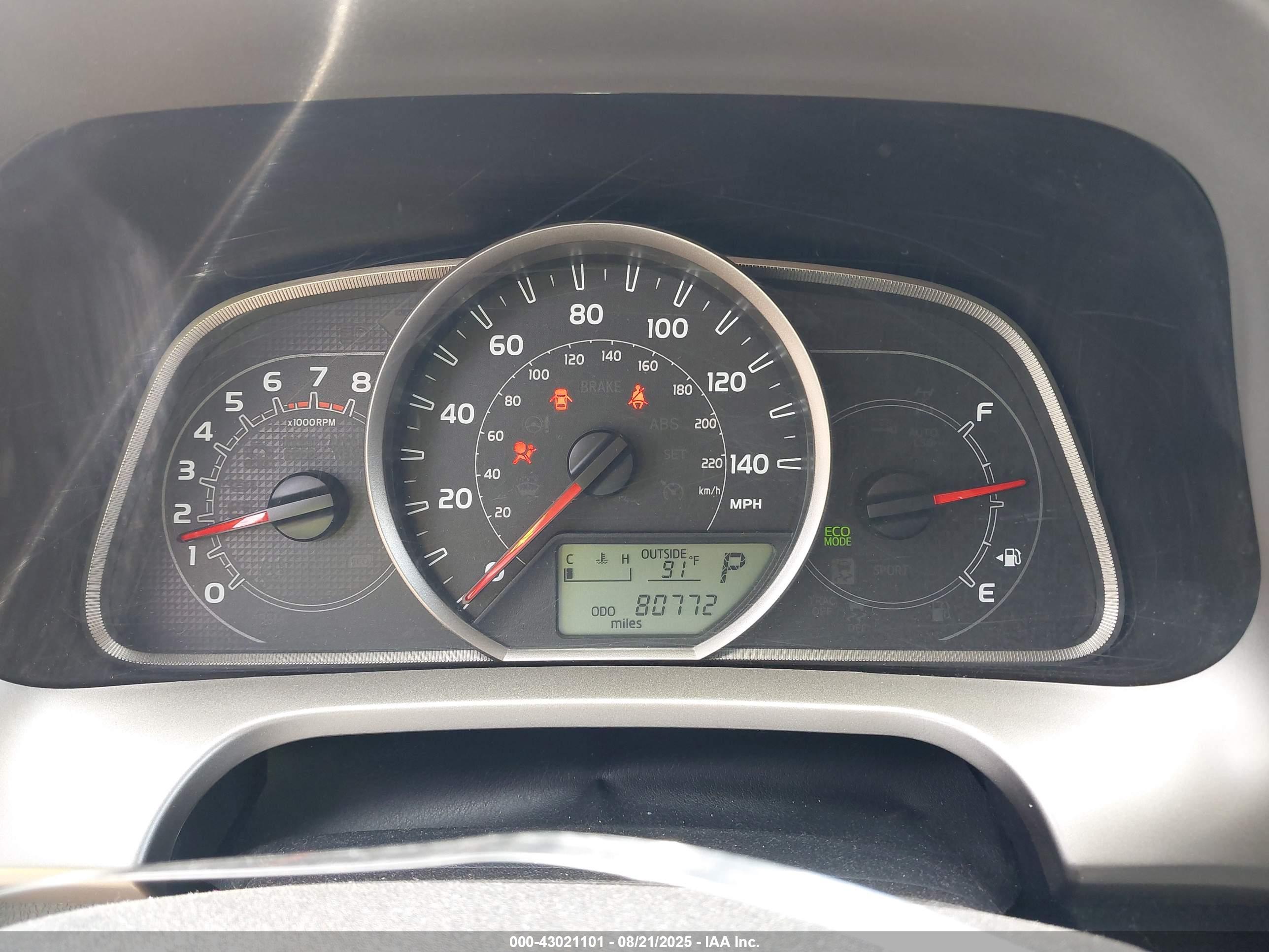 TOYOTA RAV4 image 7