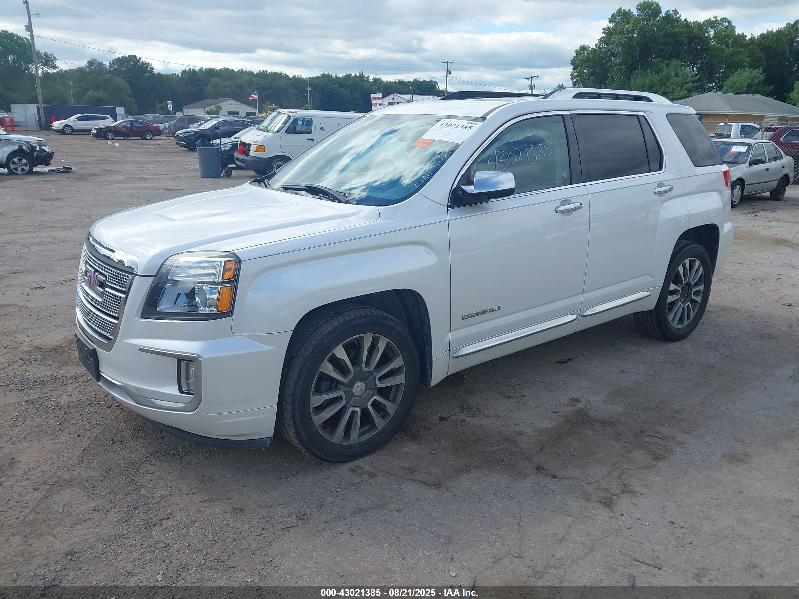 GMC TERRAIN image 2