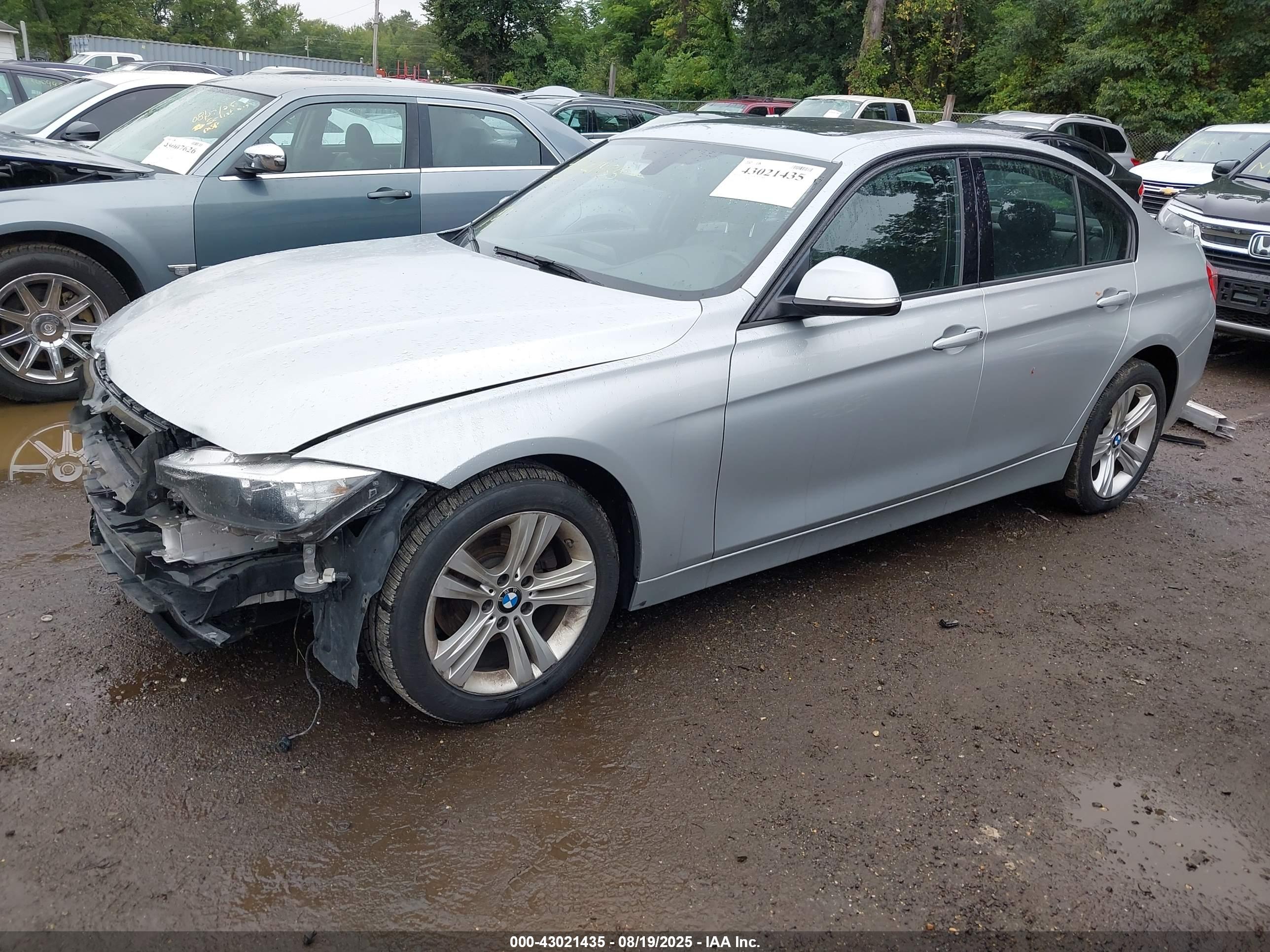BMW 328I image 2