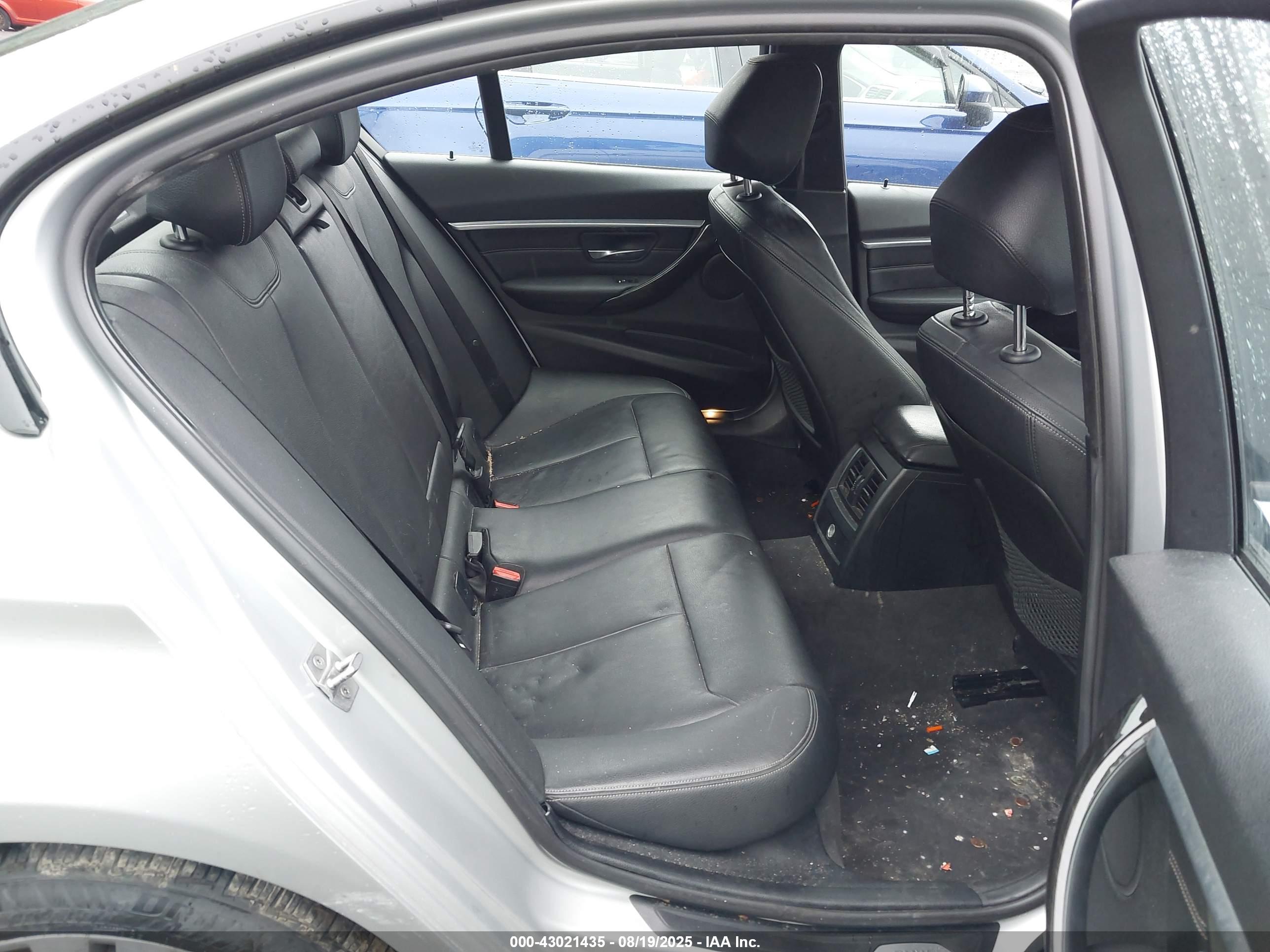 BMW 328I image 8