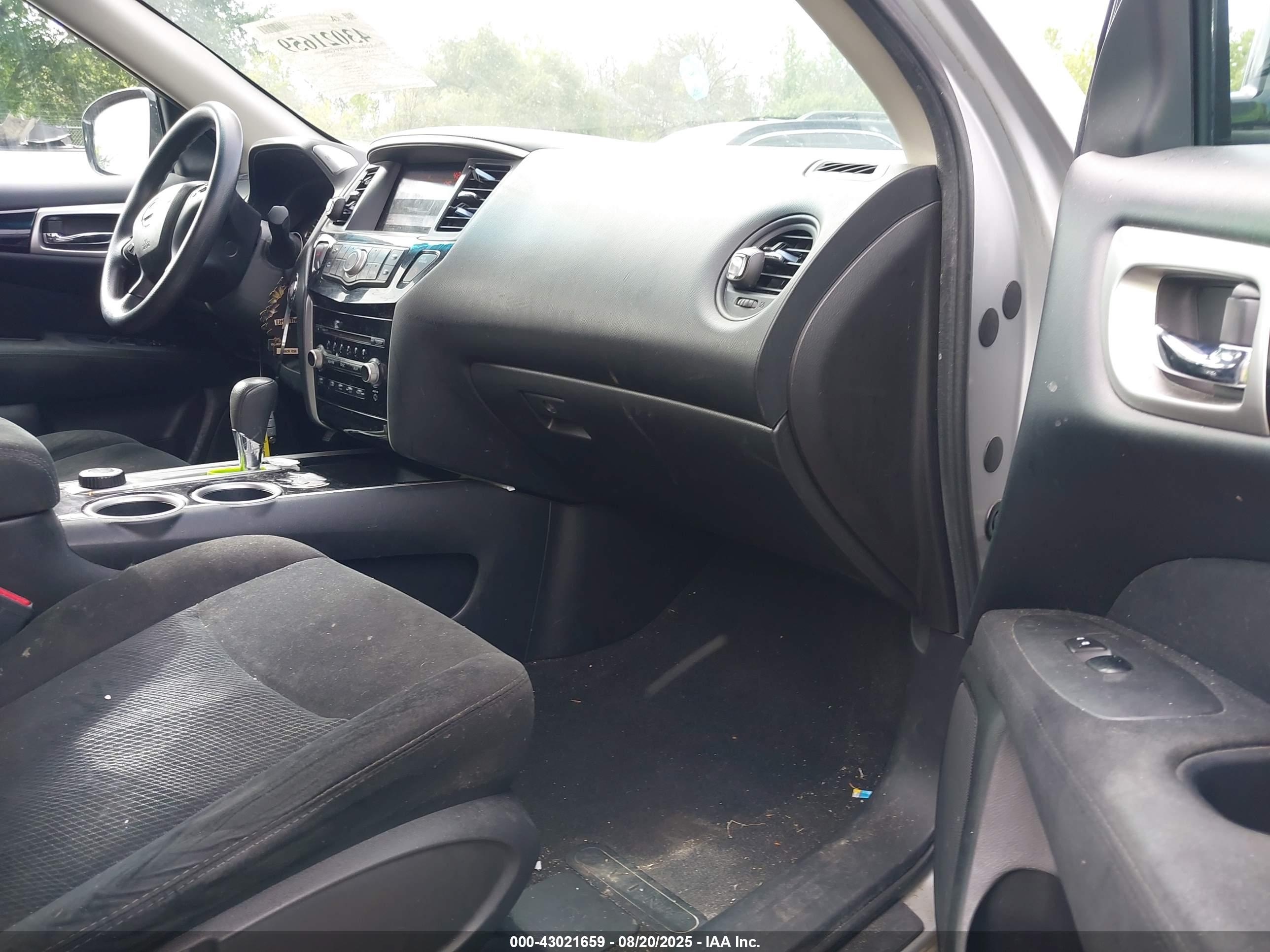NISSAN PATHFINDER image 5