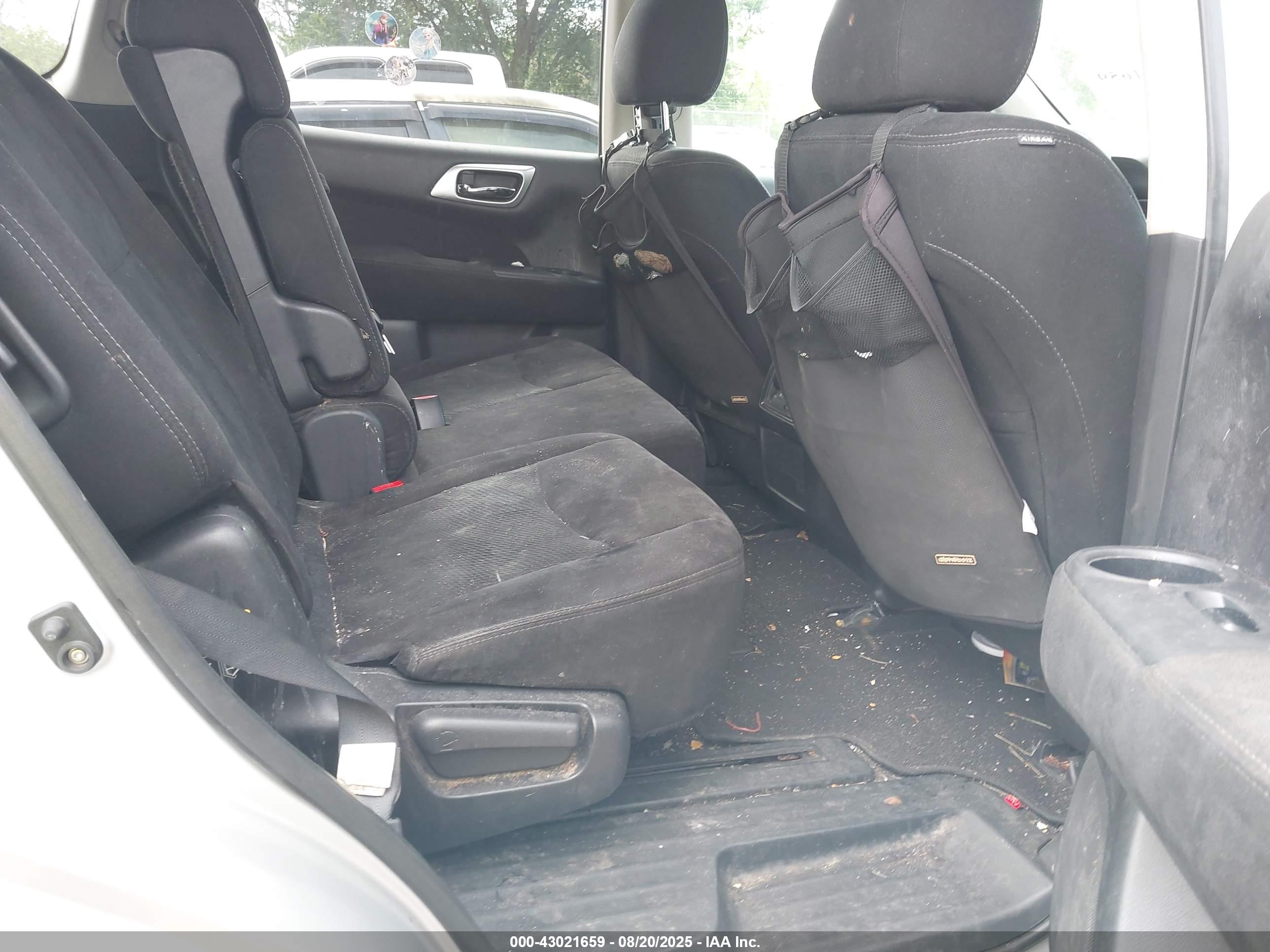 NISSAN PATHFINDER image 8