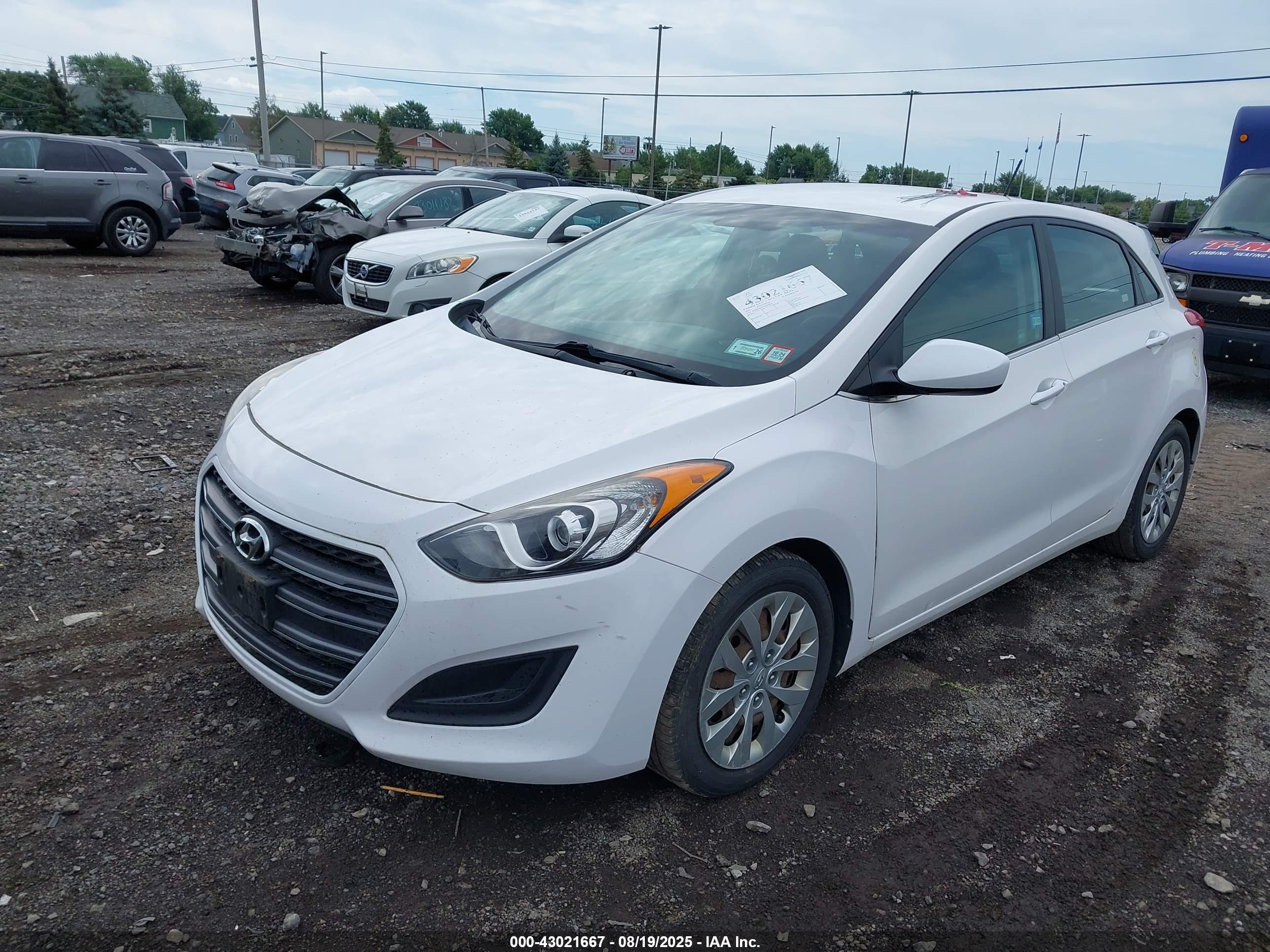HYUNDAI ELANTRA image 2