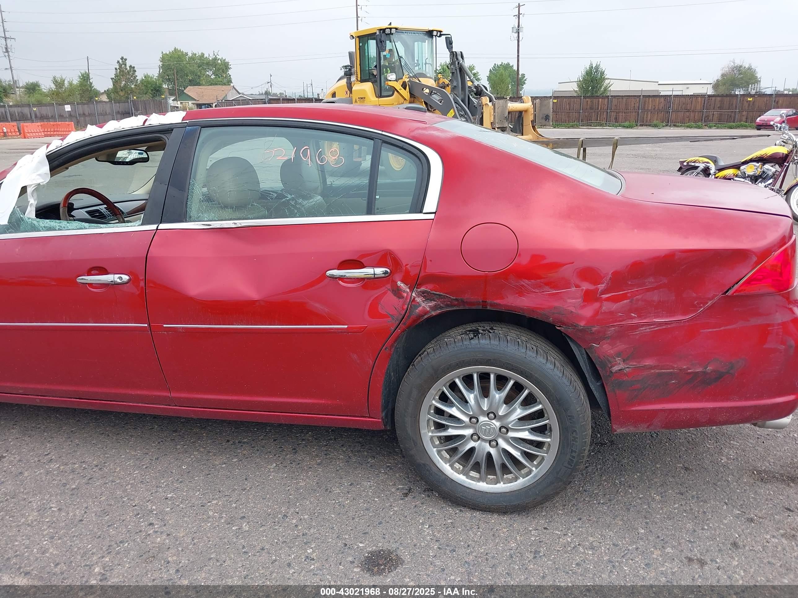 BUICK LUCERNE image 6