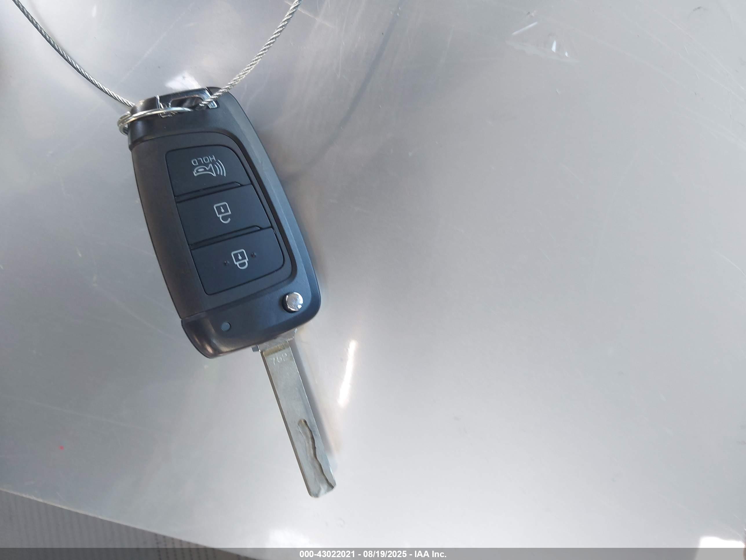 HYUNDAI VENUE image 11