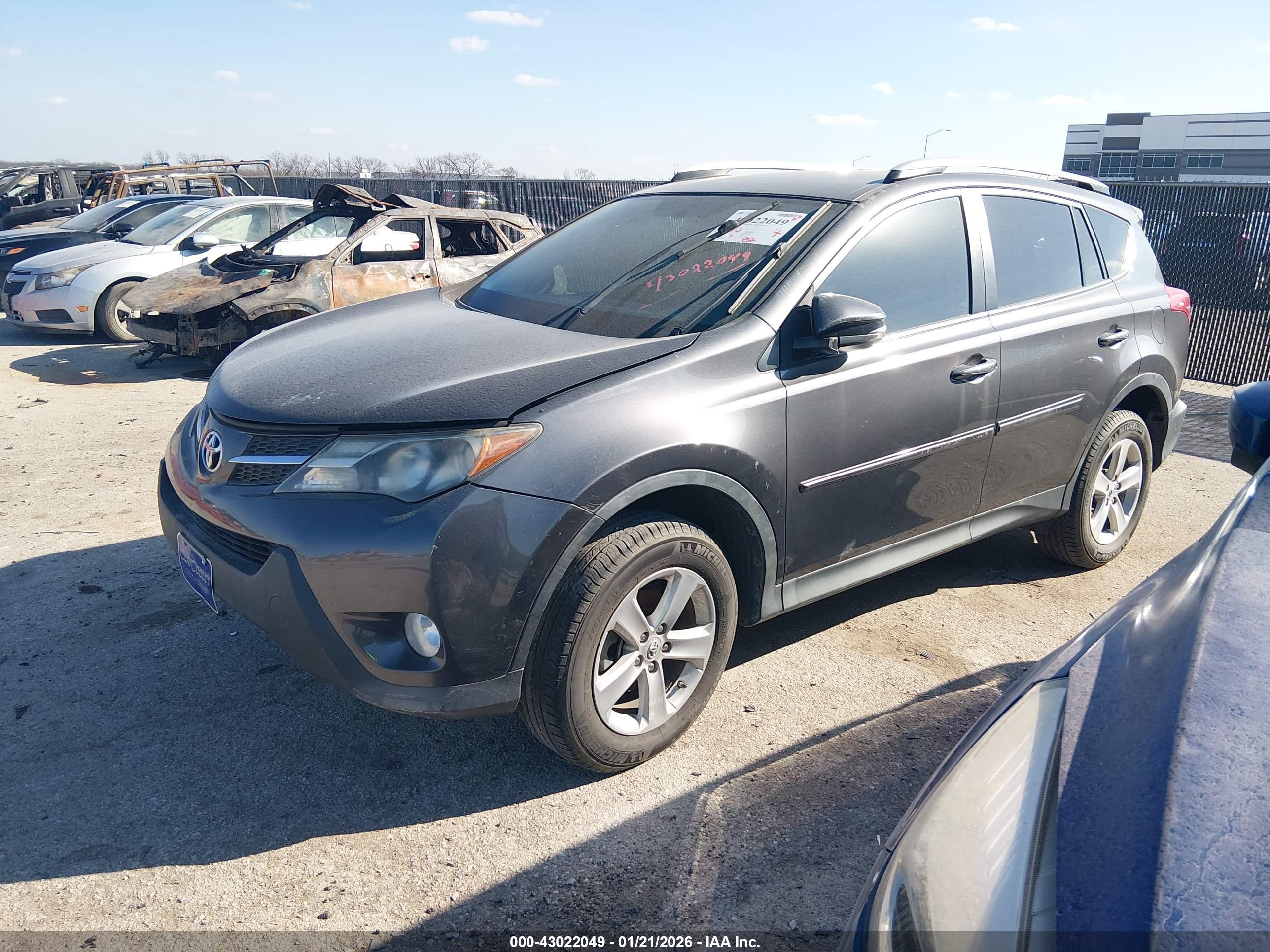 TOYOTA RAV4 image 2