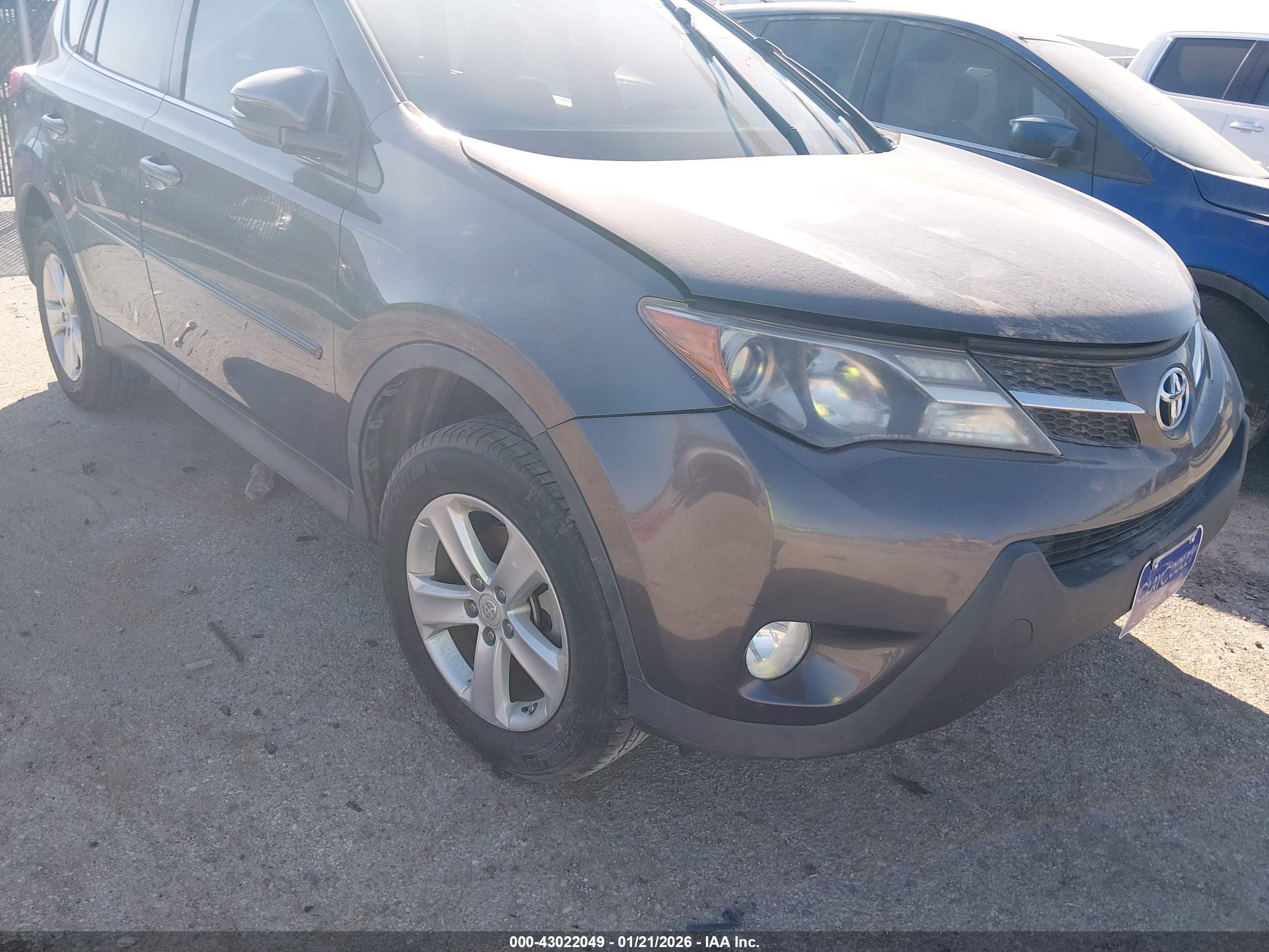 TOYOTA RAV4 image 6