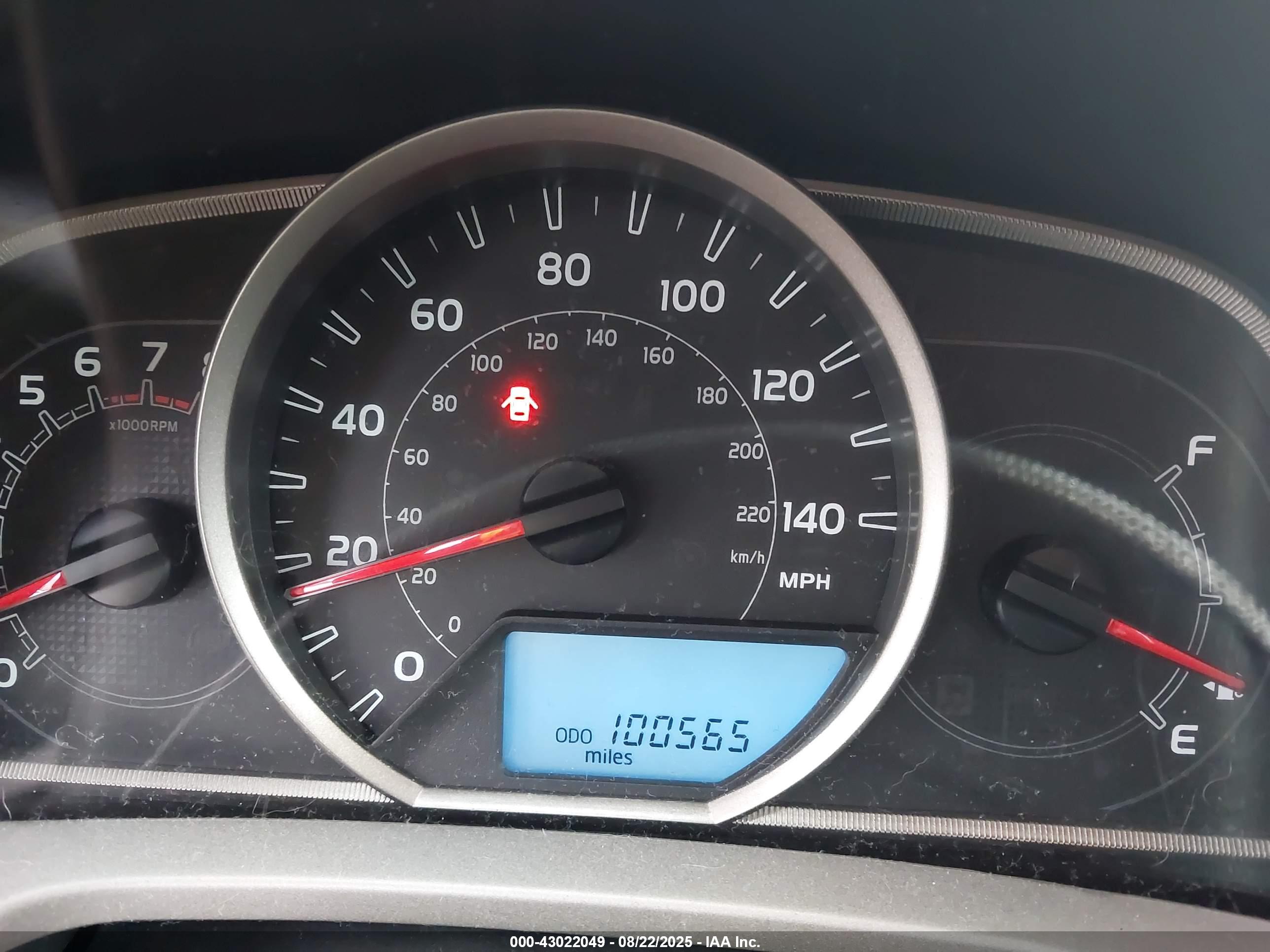 TOYOTA RAV4 image 7