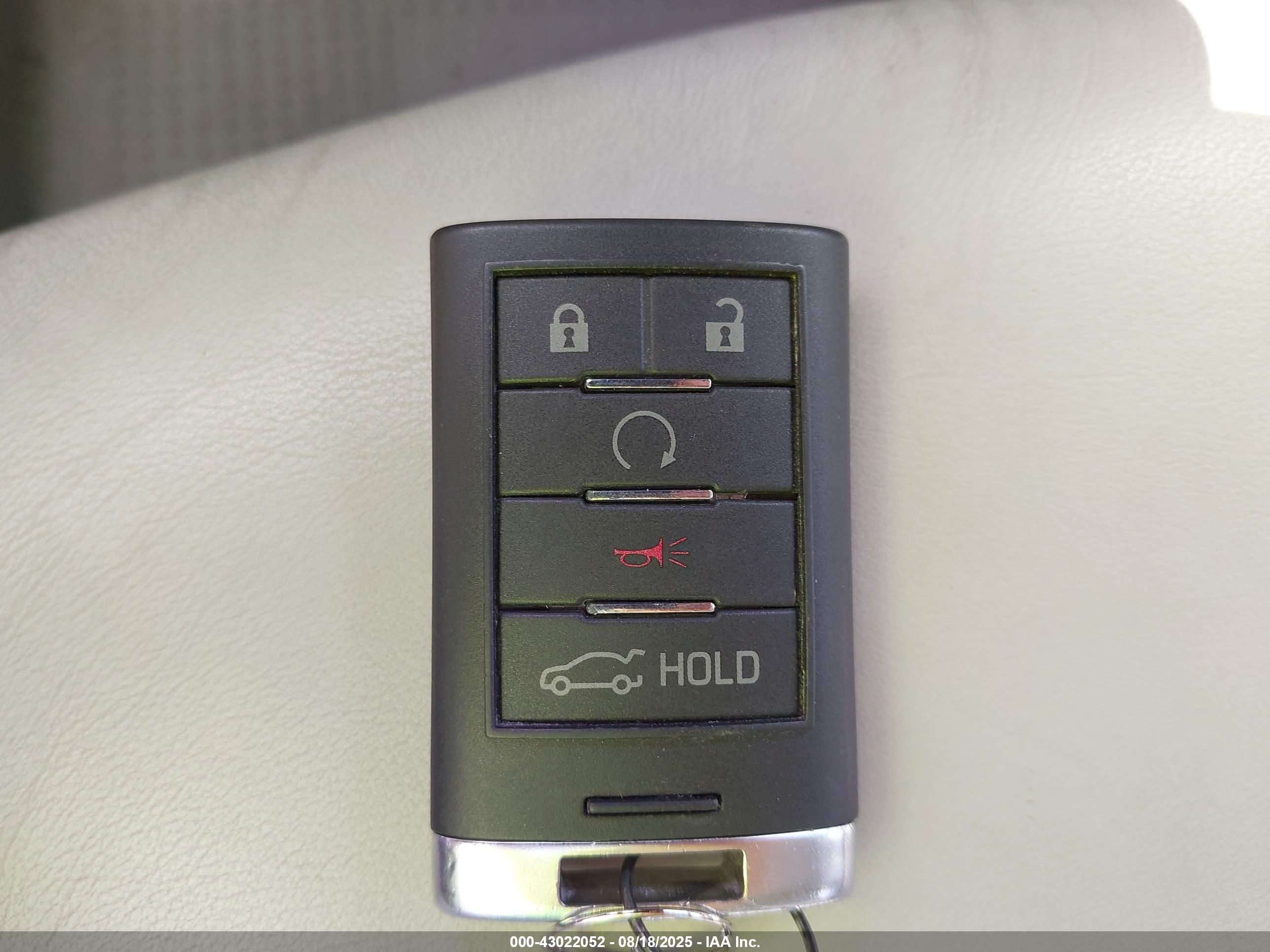 CADILLAC XTS image 11