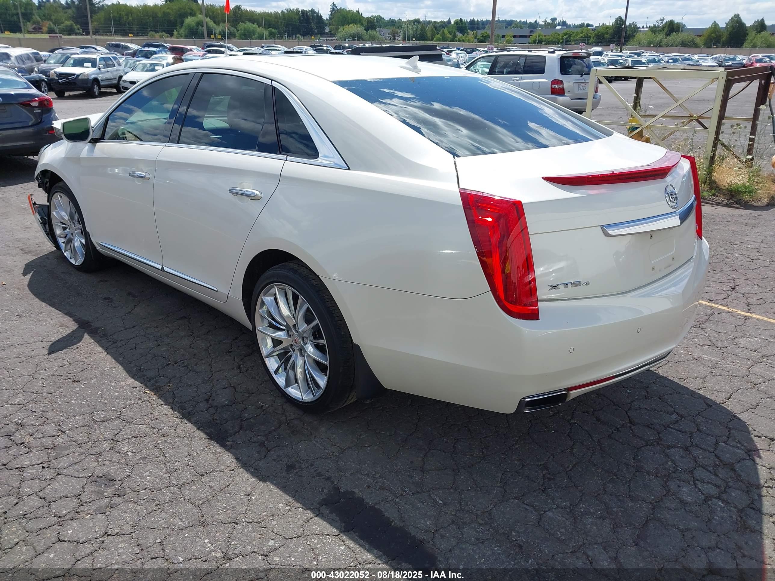 CADILLAC XTS image 3