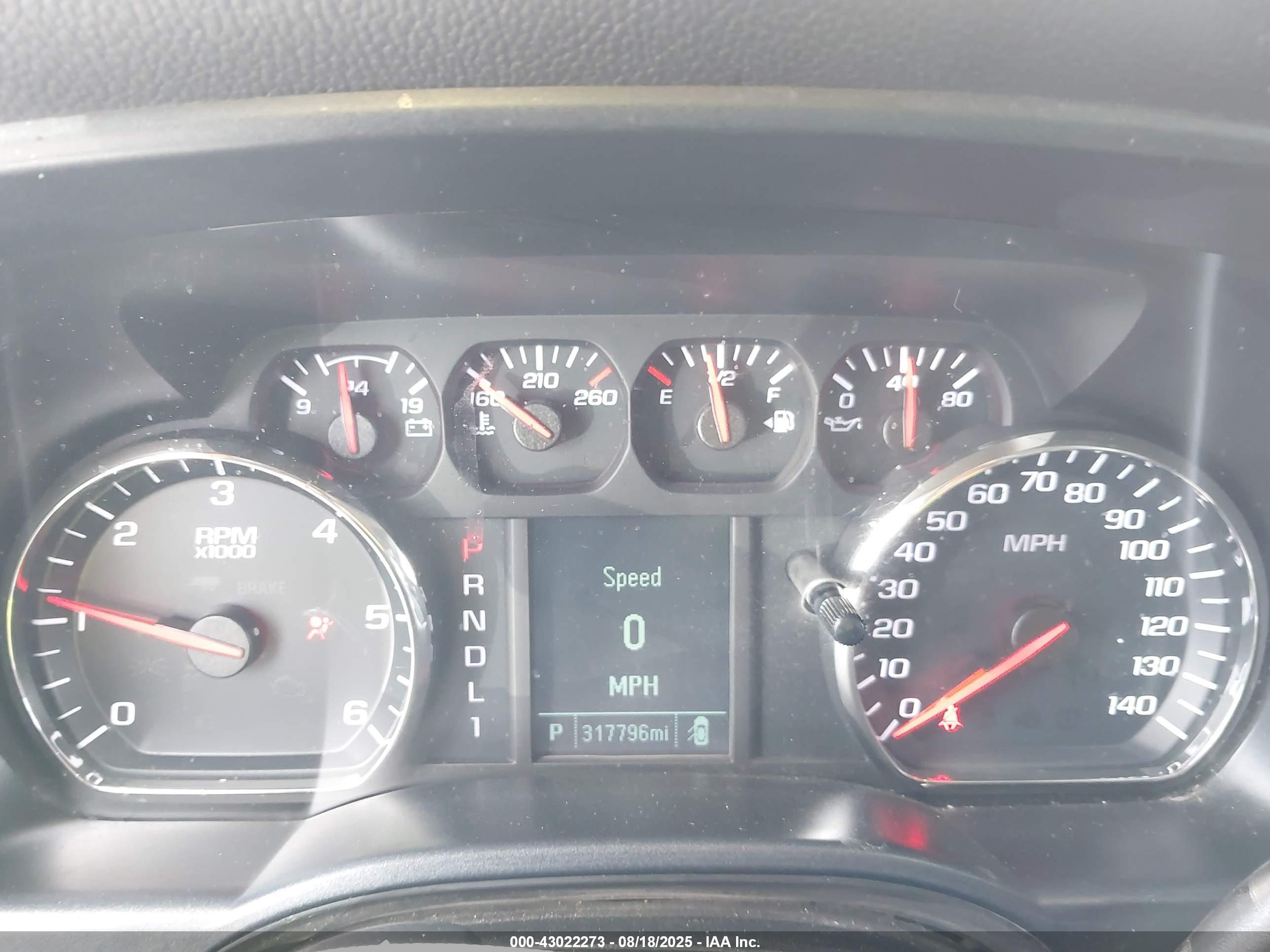 CHEVROLET SILVERADO image 7