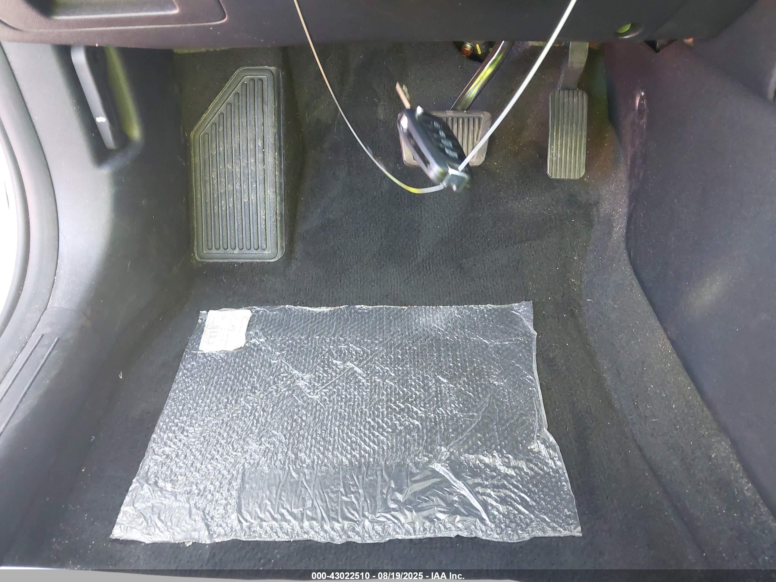 HYUNDAI ELANTRA image 11