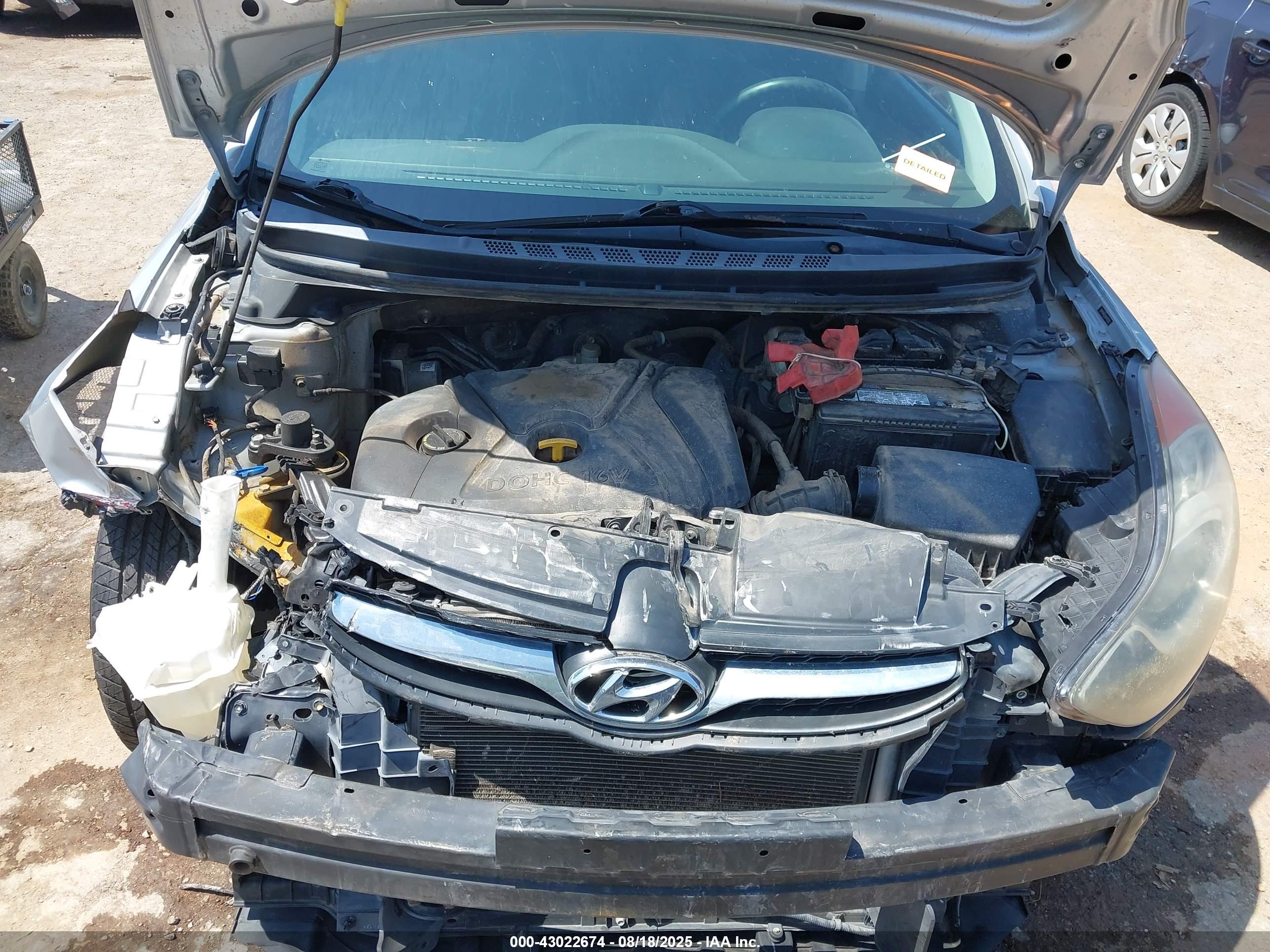HYUNDAI ELANTRA image 10