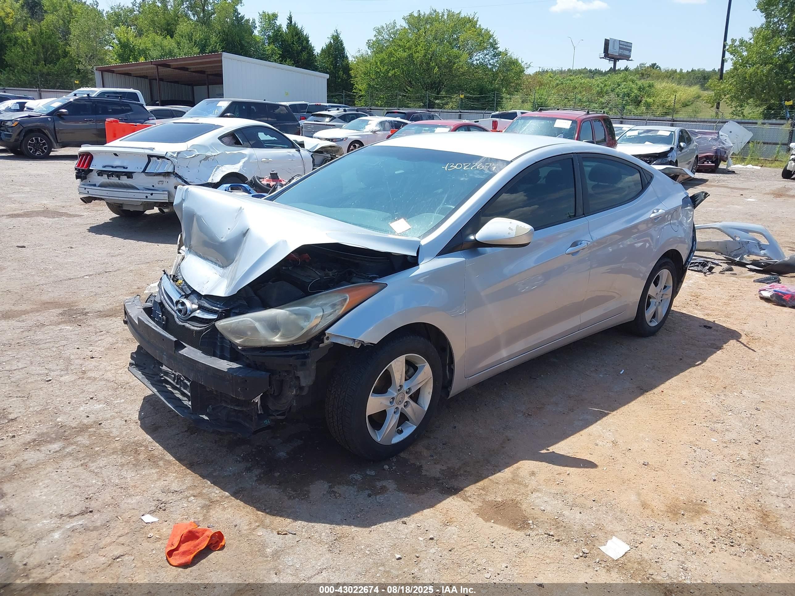 HYUNDAI ELANTRA image 2