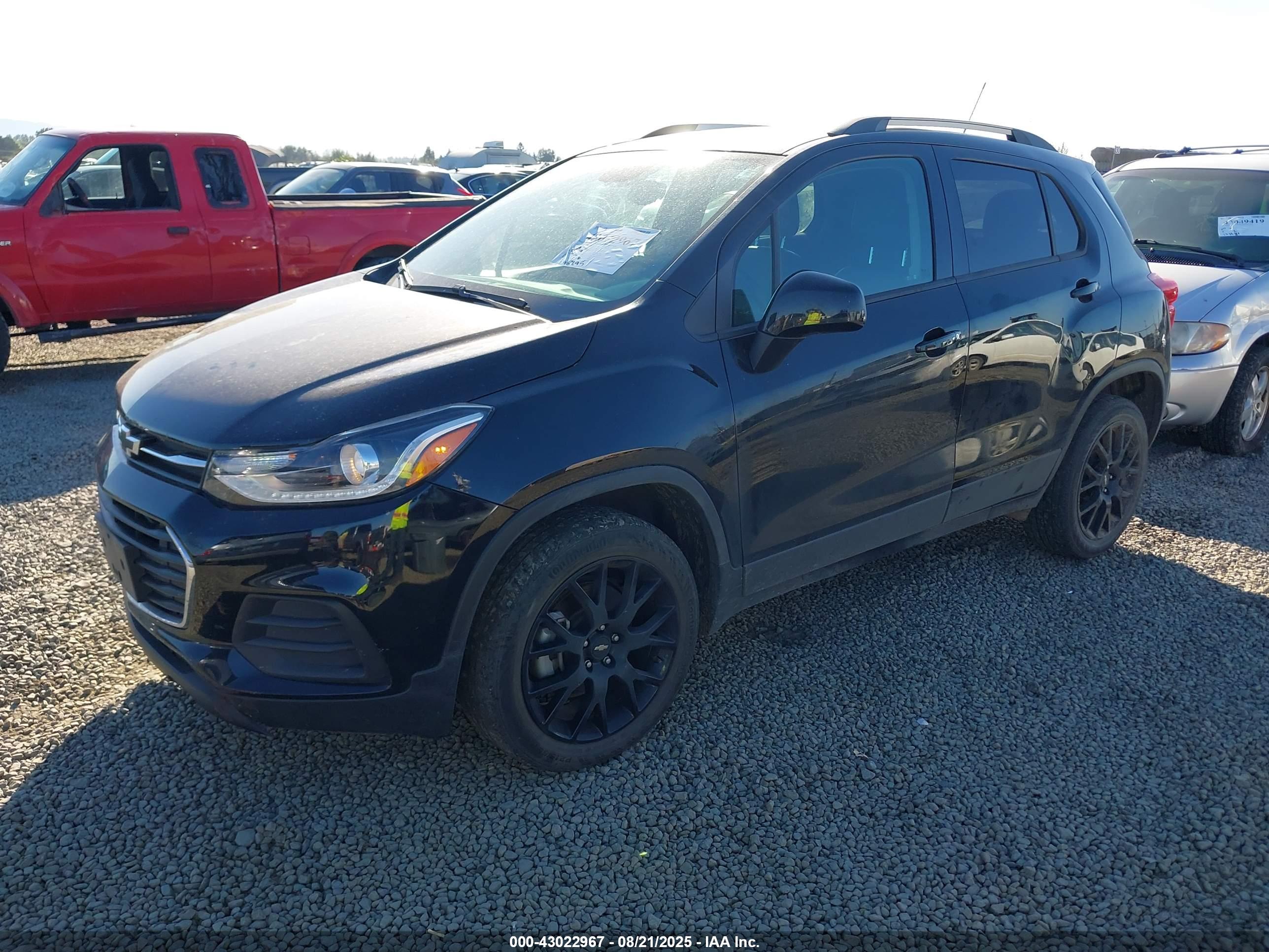 CHEVROLET TRAX image 2