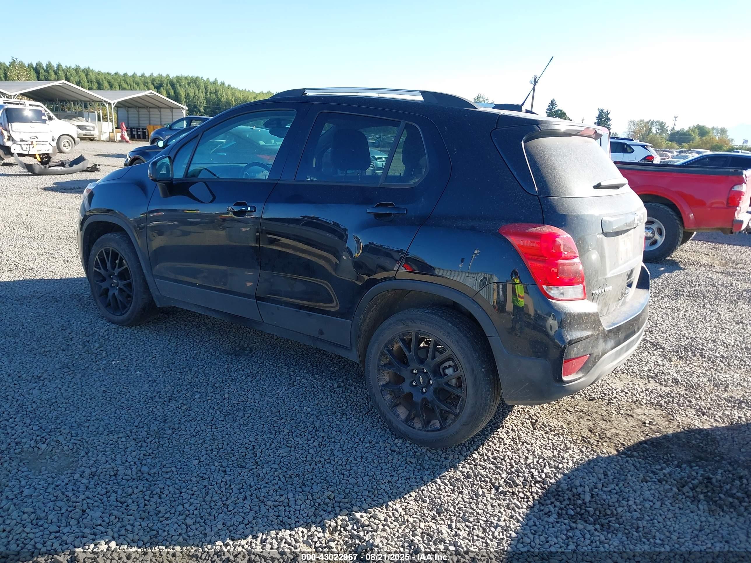 CHEVROLET TRAX image 3