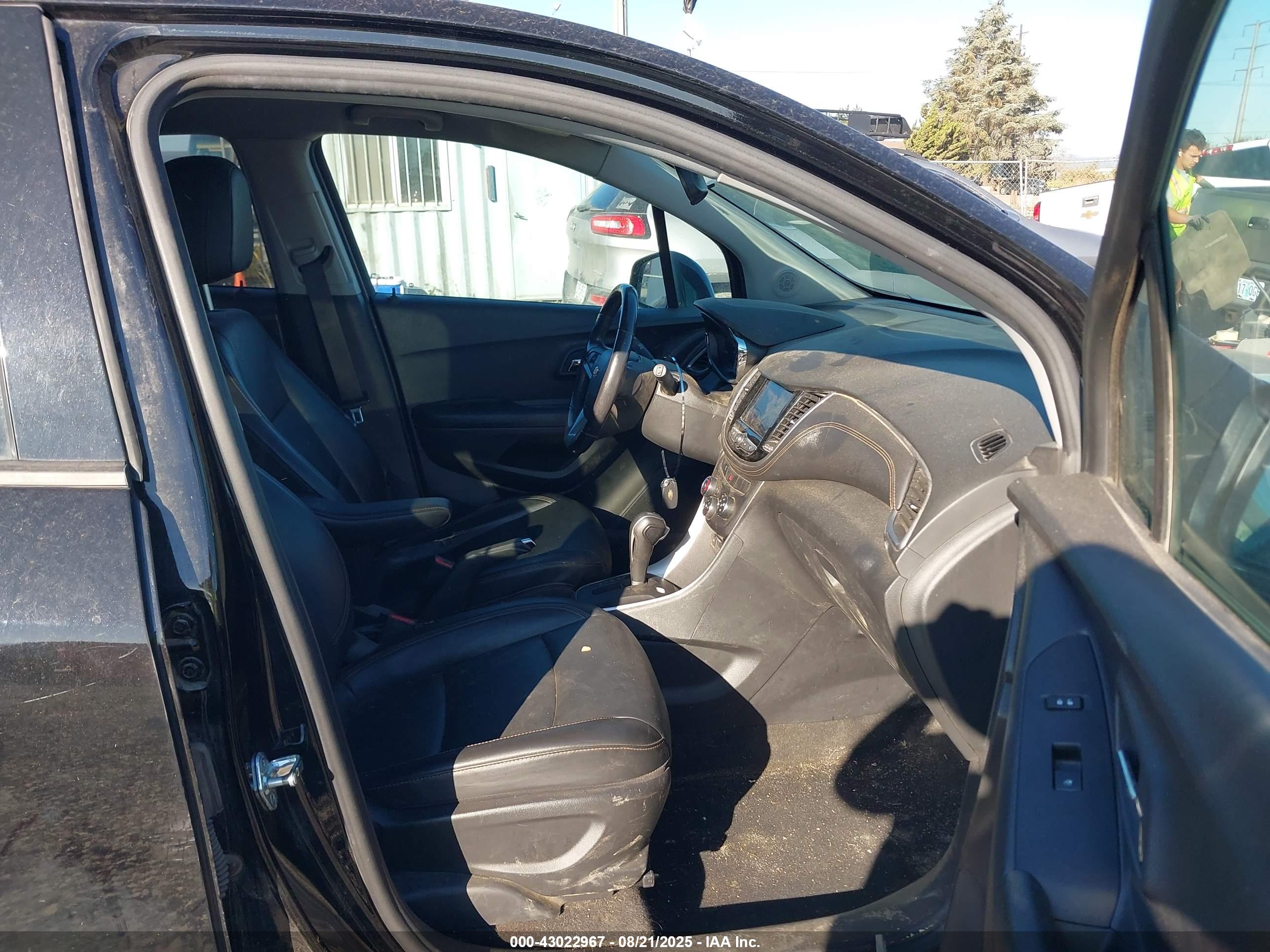 CHEVROLET TRAX image 5